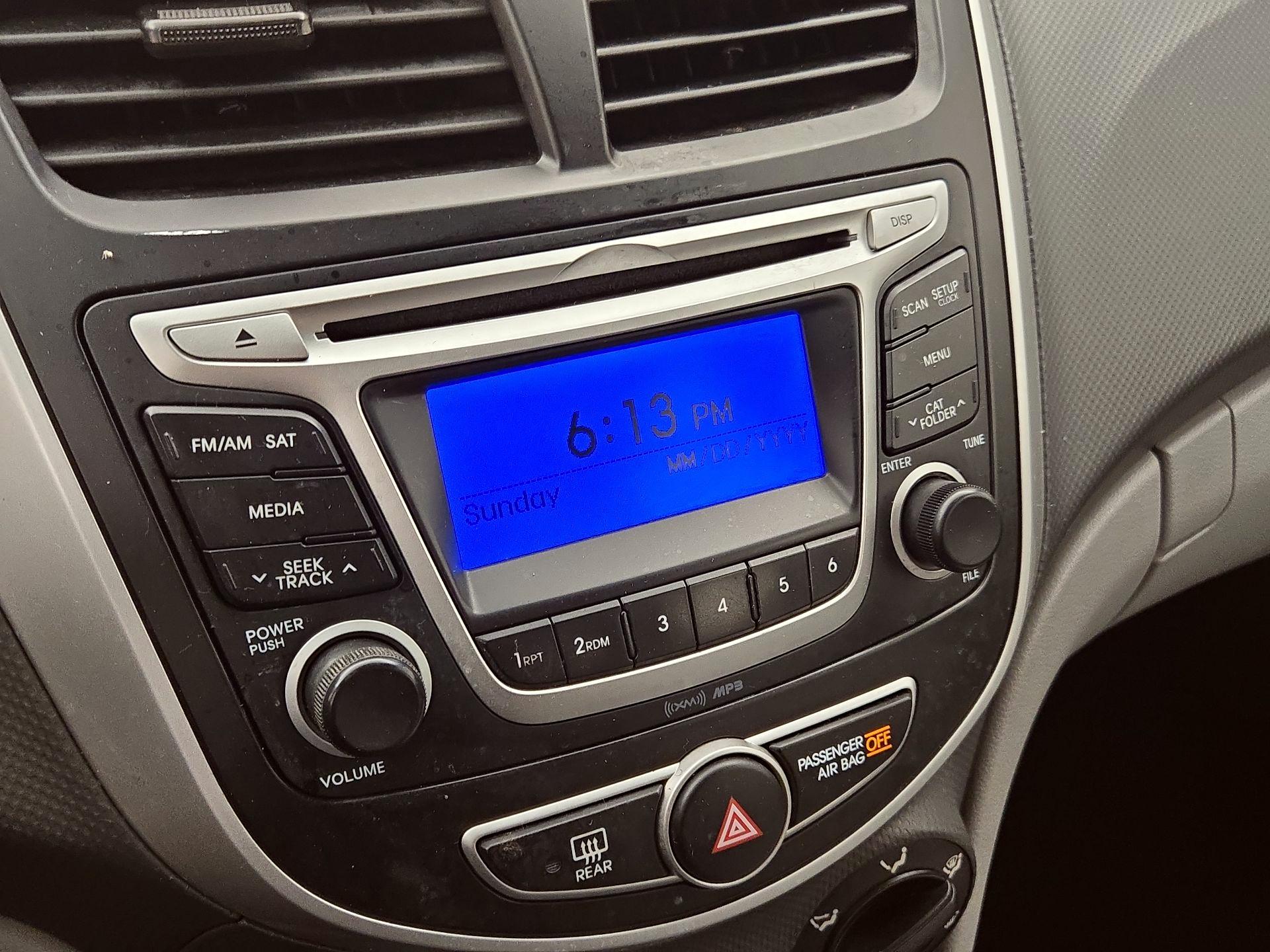 Thumbnail: 2014 Hyundai Accent - 14