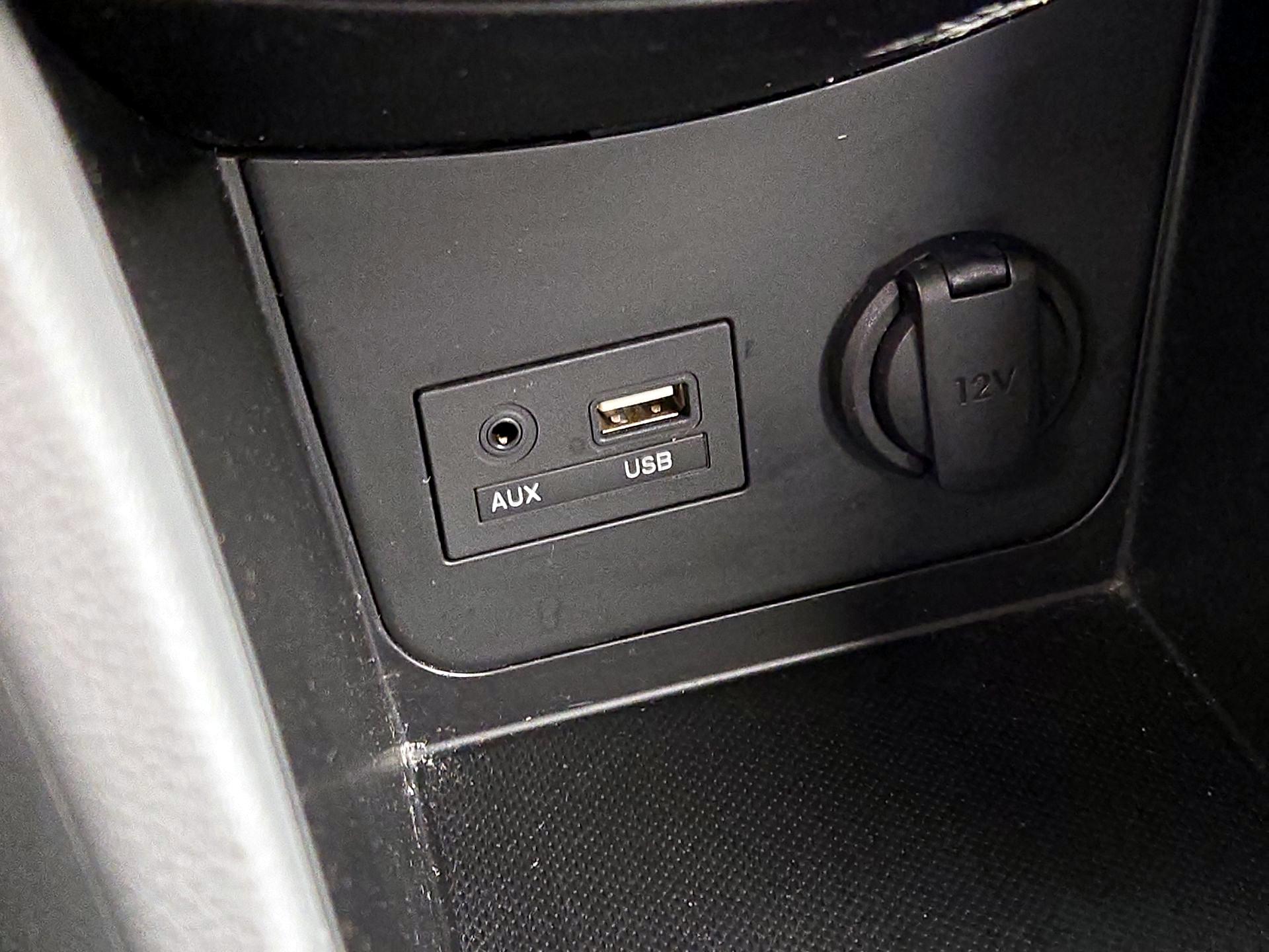 Thumbnail: 2014 Hyundai Accent - 17