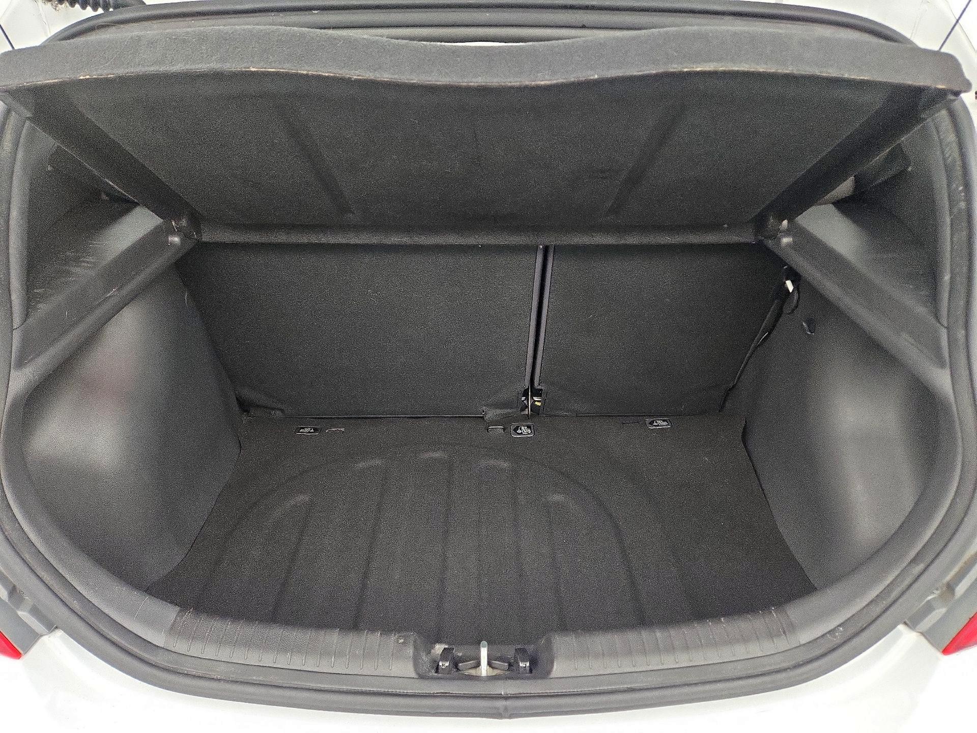 Thumbnail: 2014 Hyundai Accent - 19