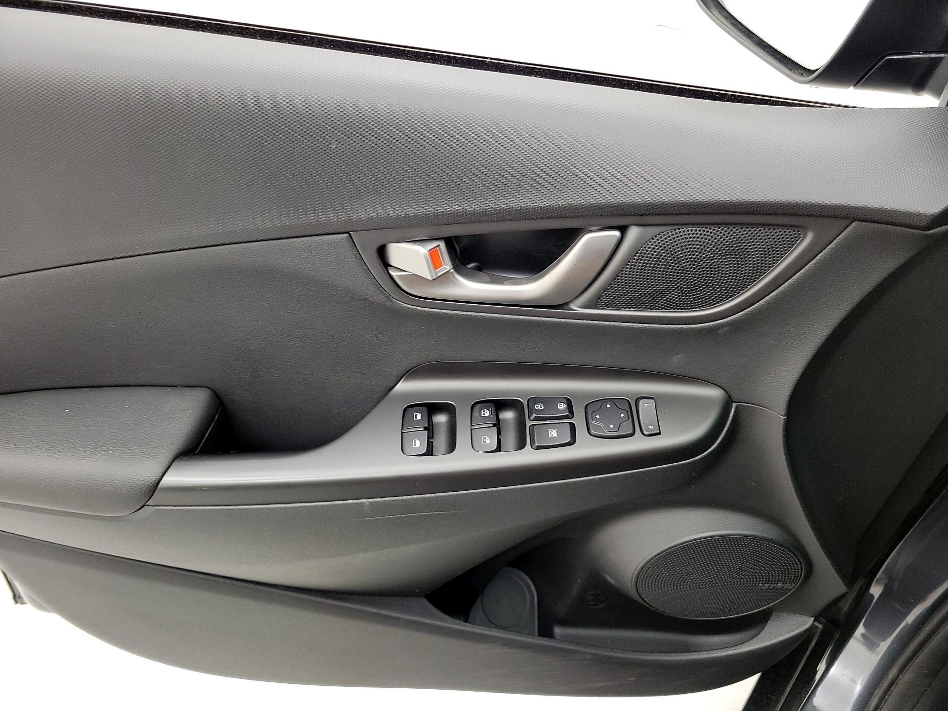 Thumbnail: 2020 Hyundai Kona - 12