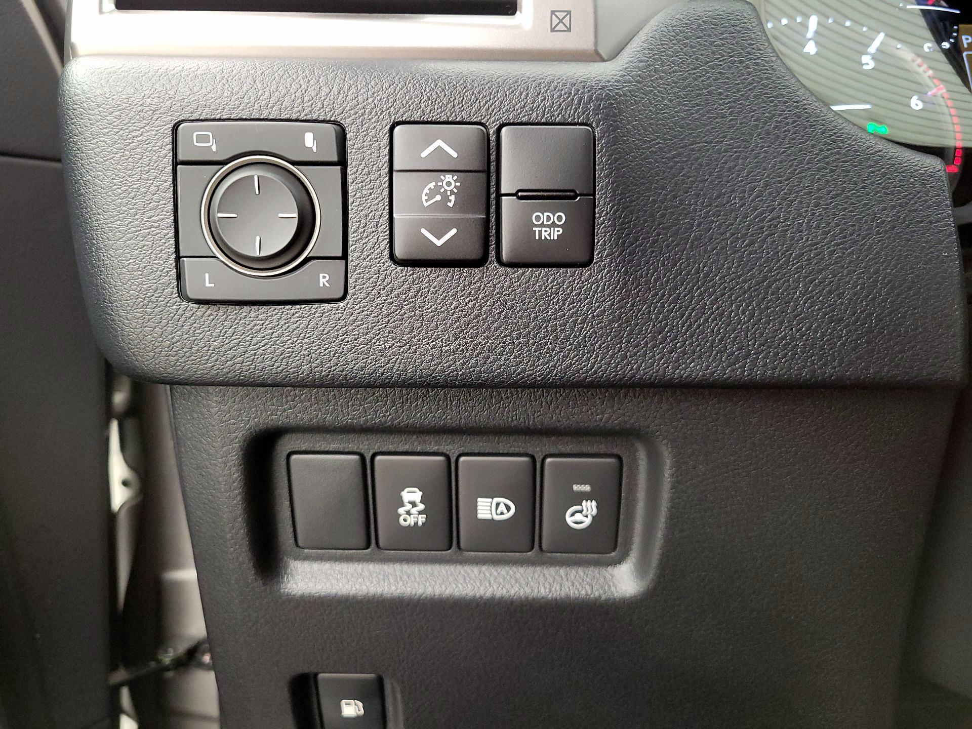 Thumbnail: 2023 Lexus GX - 13