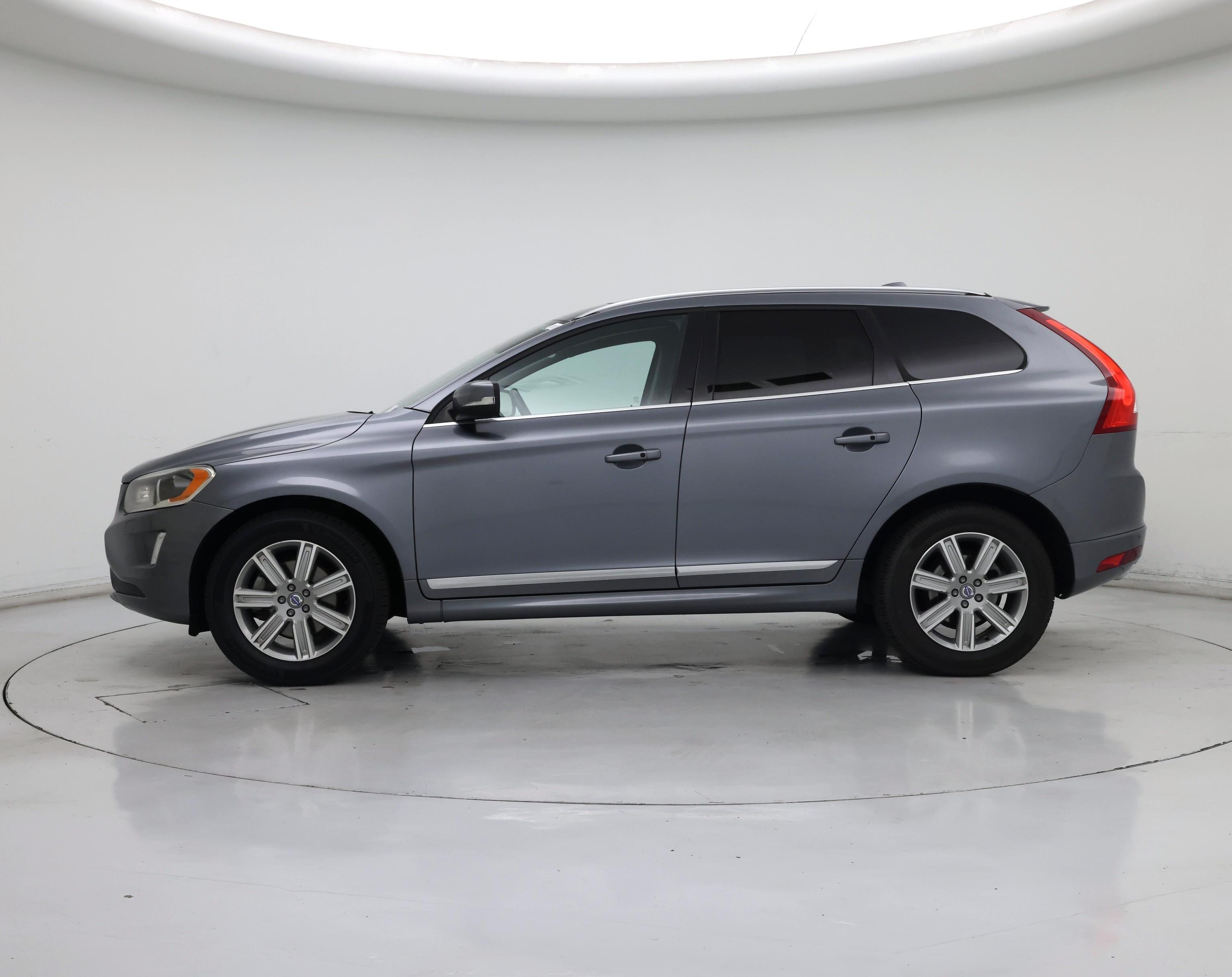 Thumbnail: 2017 Volvo XC60 - 3
