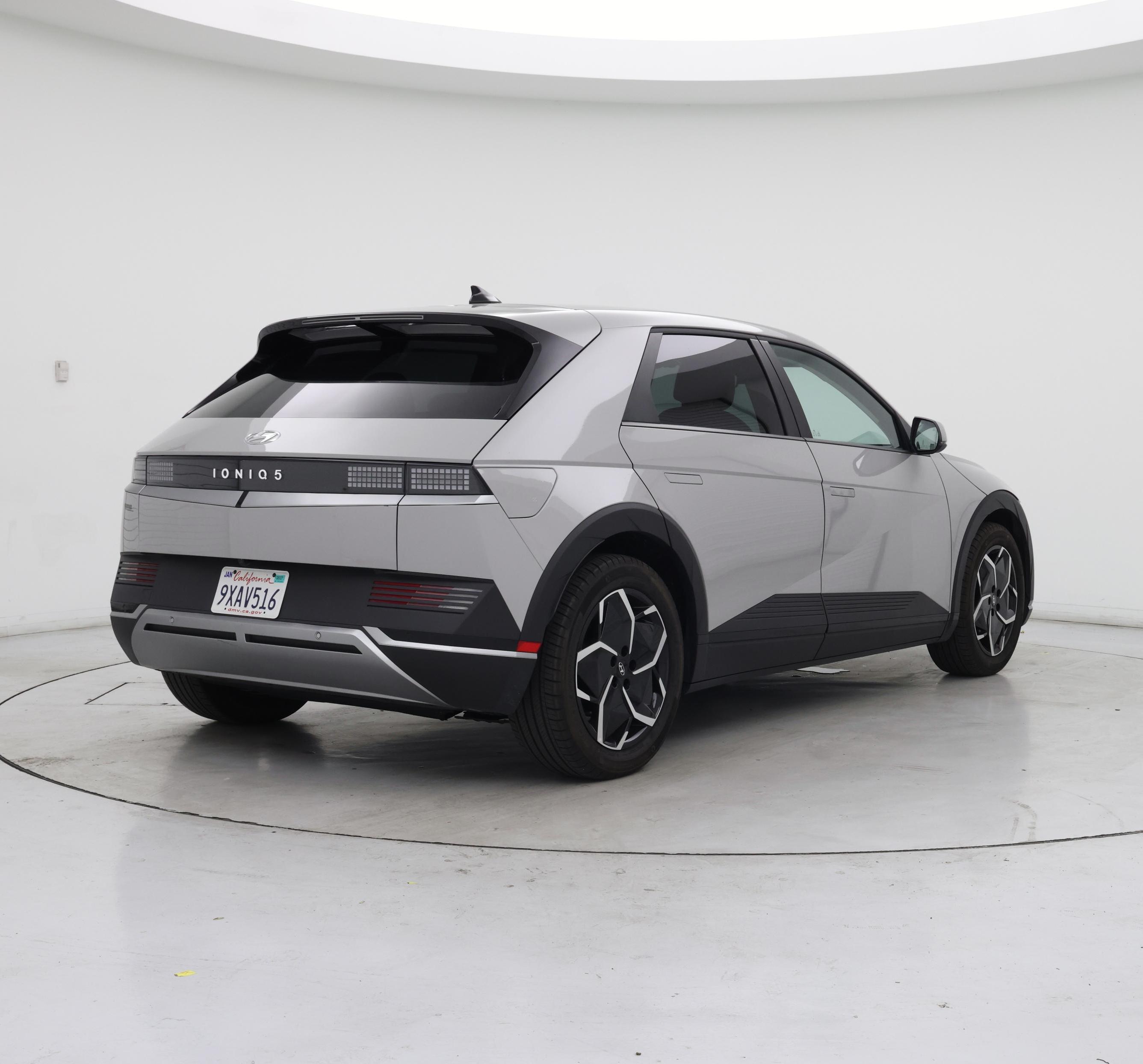 Thumbnail: 2024 Hyundai Ioniq 5 - 8