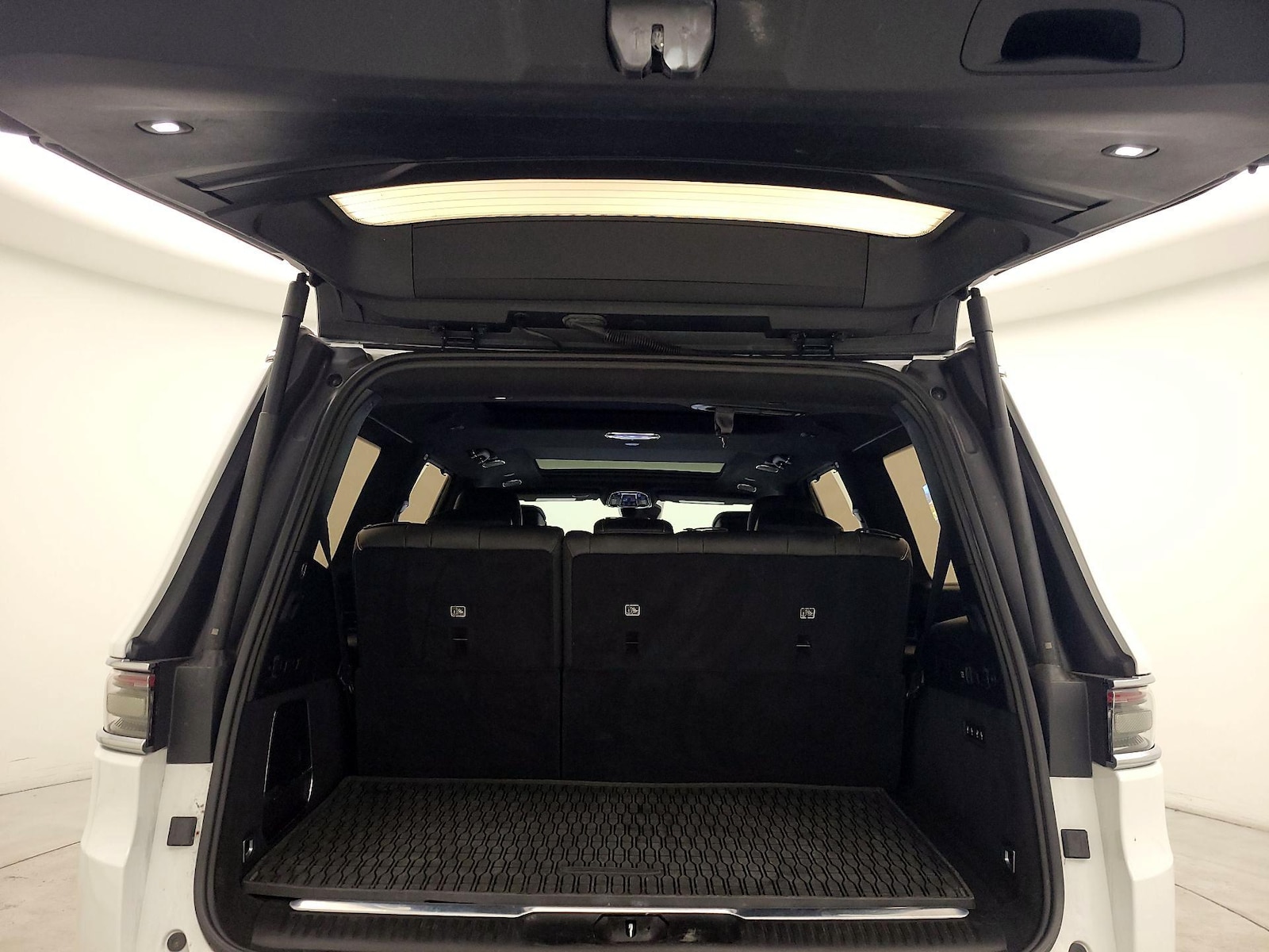 2022 Jeep Grand Wagoneer Series III - Photo 23