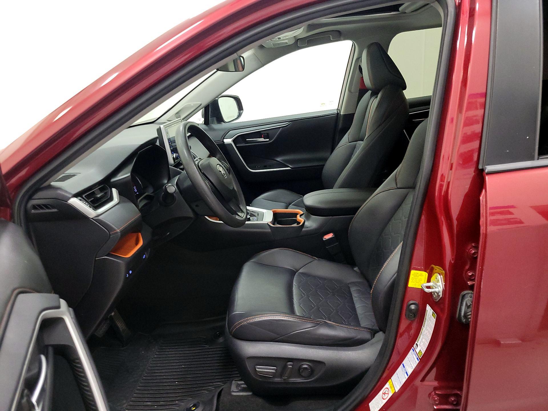 Thumbnail: 2019 Toyota RAV4 - 11