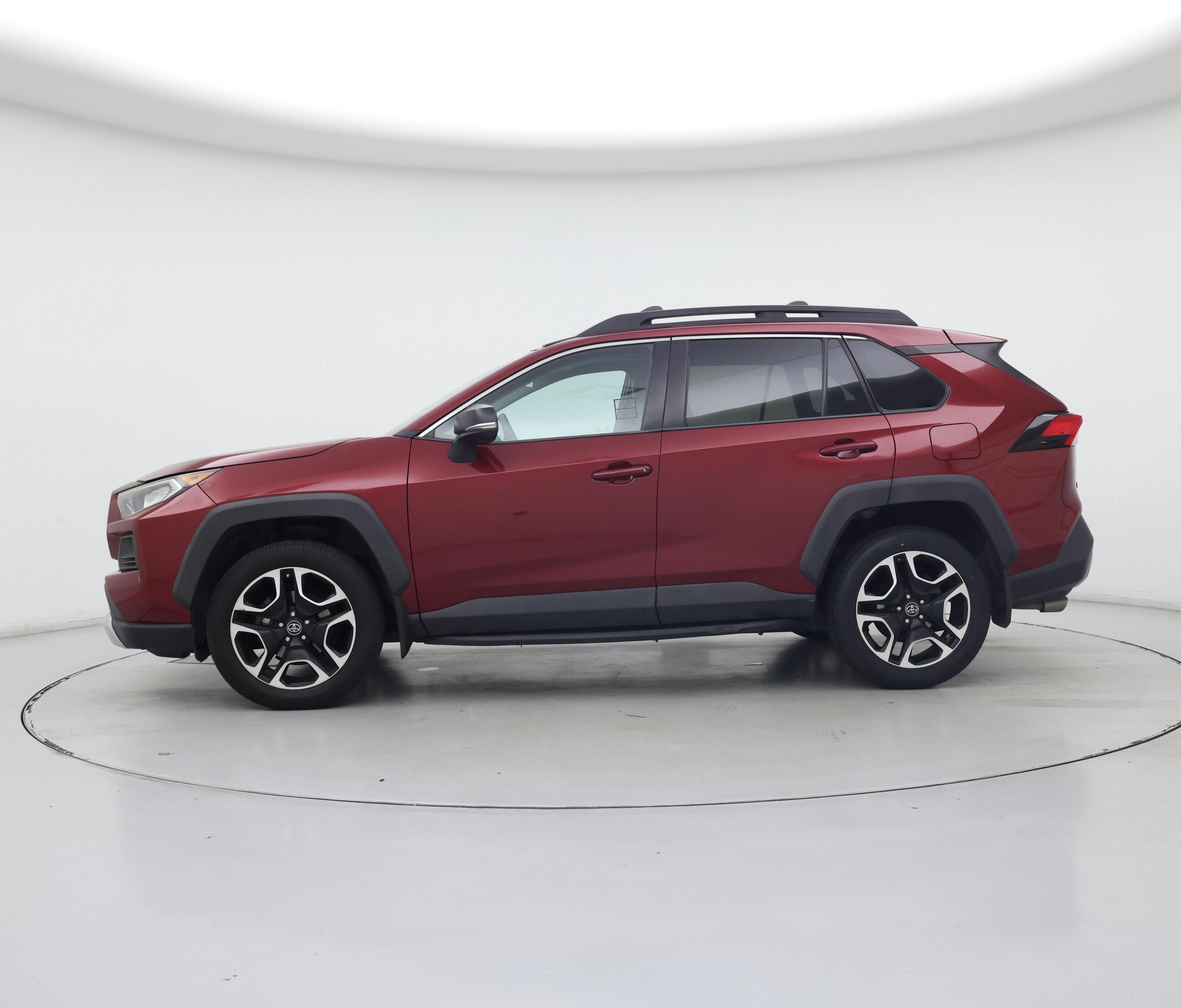 Thumbnail: 2019 Toyota RAV4 - 3