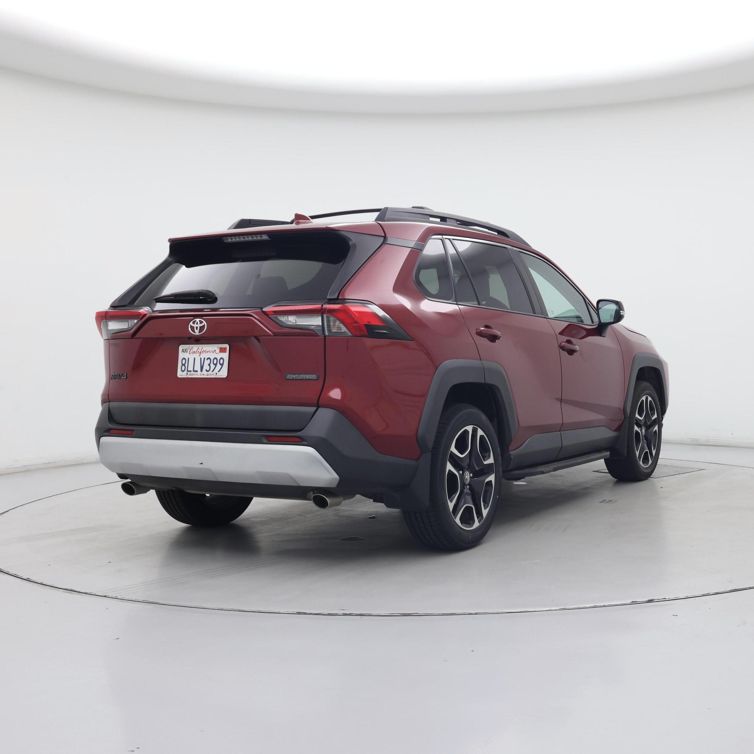 Thumbnail: 2019 Toyota RAV4 - 8