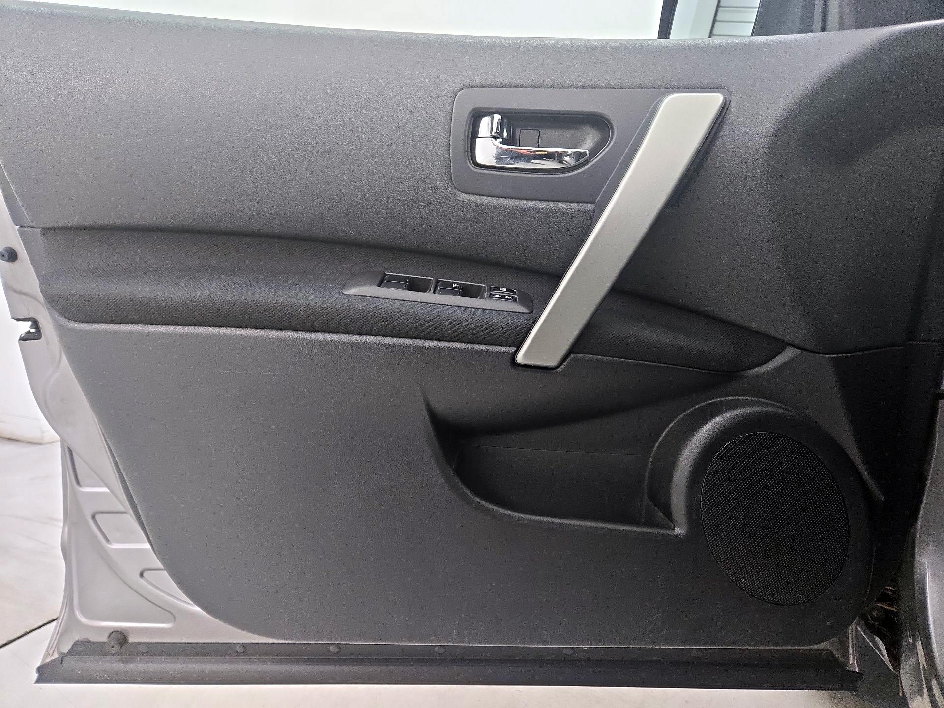 Thumbnail: 2014 Nissan Rogue - 12