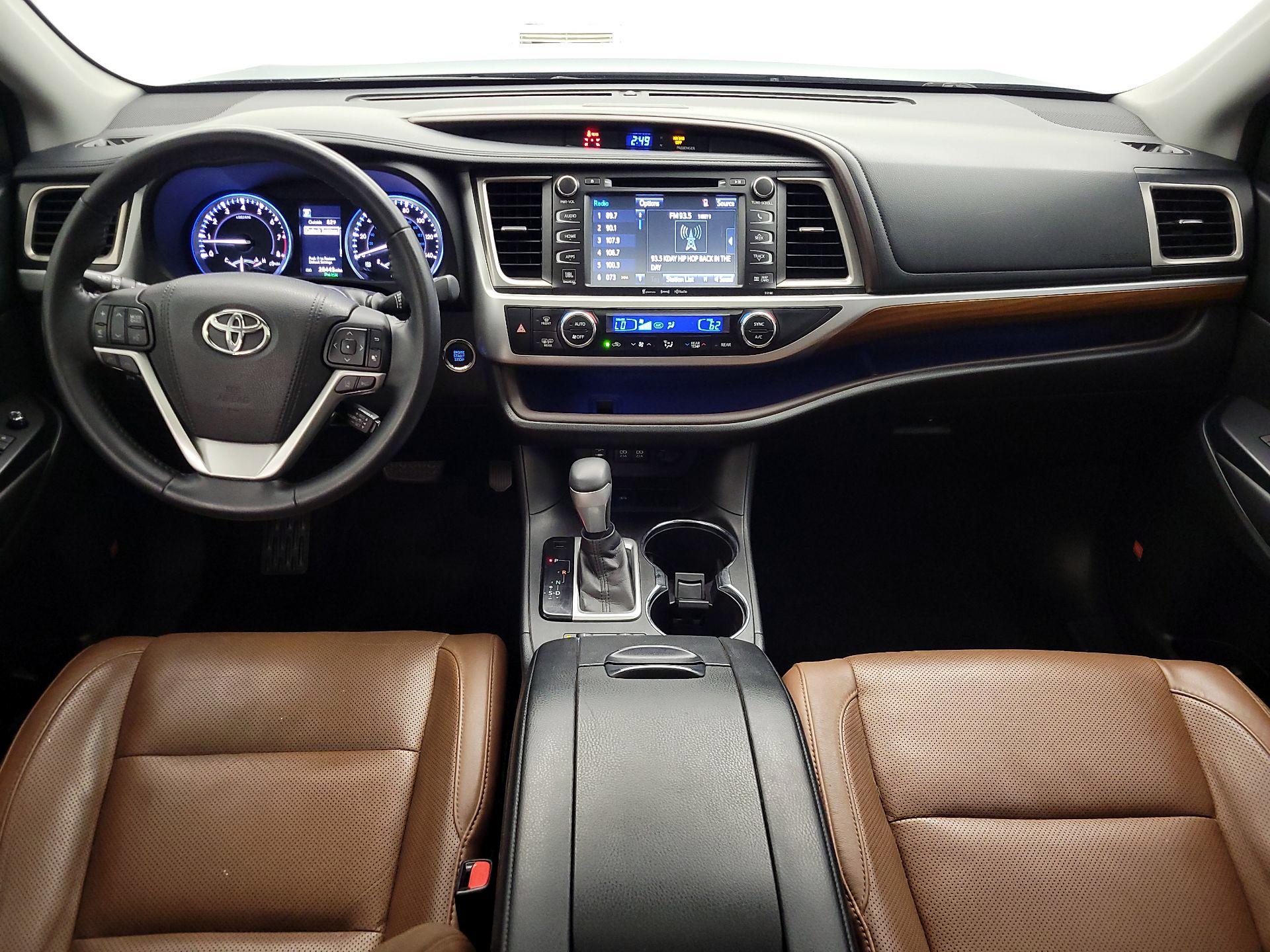 Thumbnail: 2017 Toyota Highlander - 9