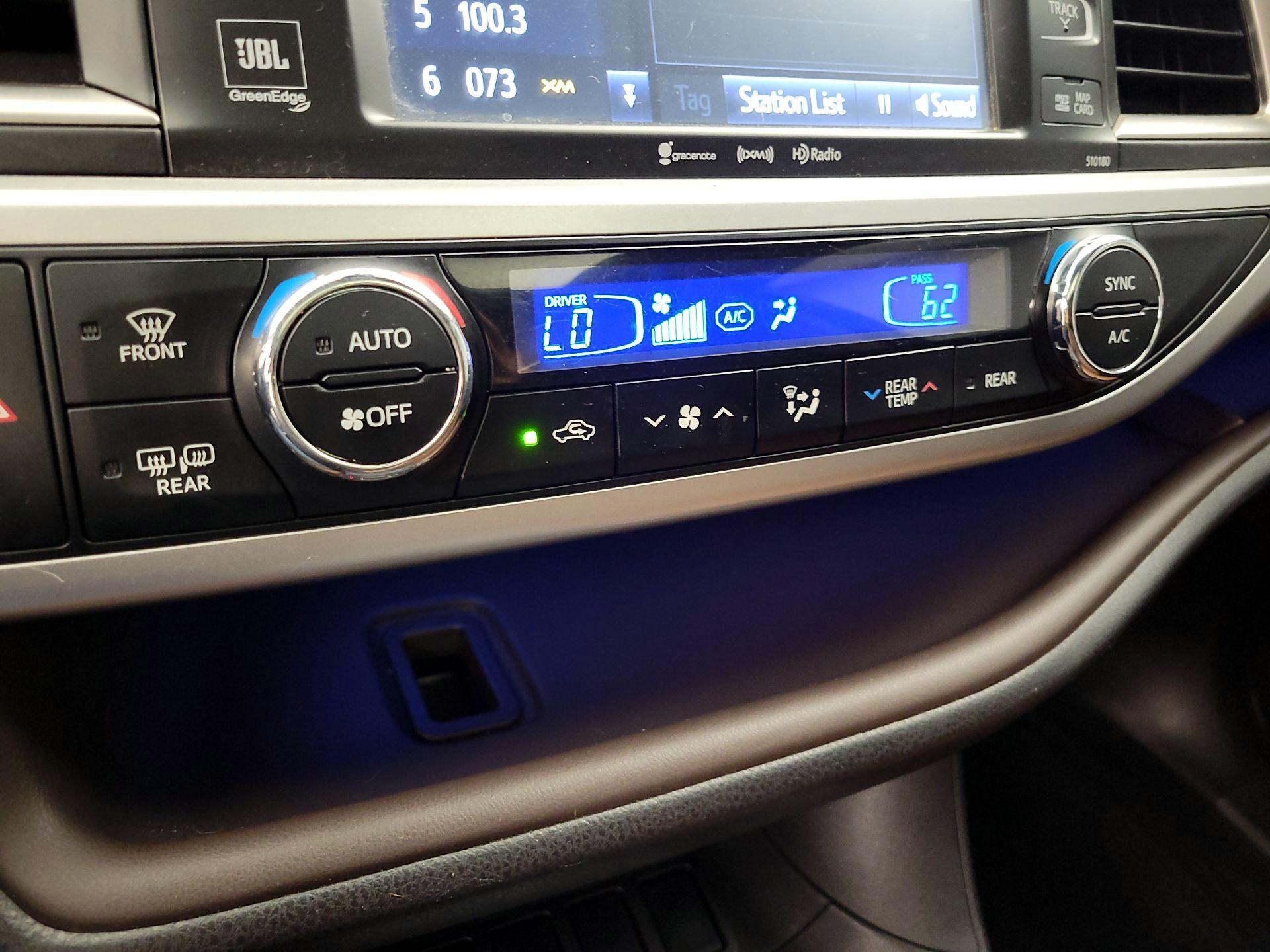 Thumbnail: 2017 Toyota Highlander - 16