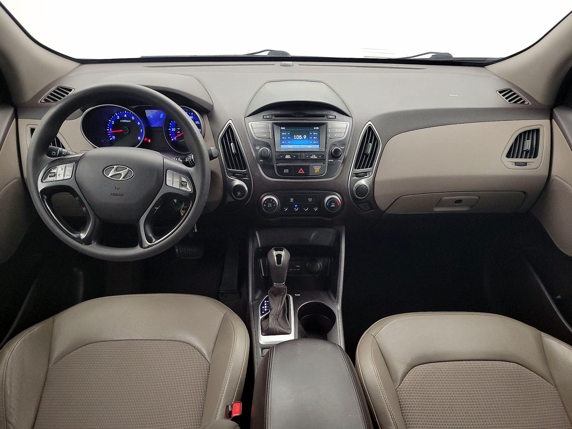 Thumbnail: 2015 Hyundai Tucson - 9