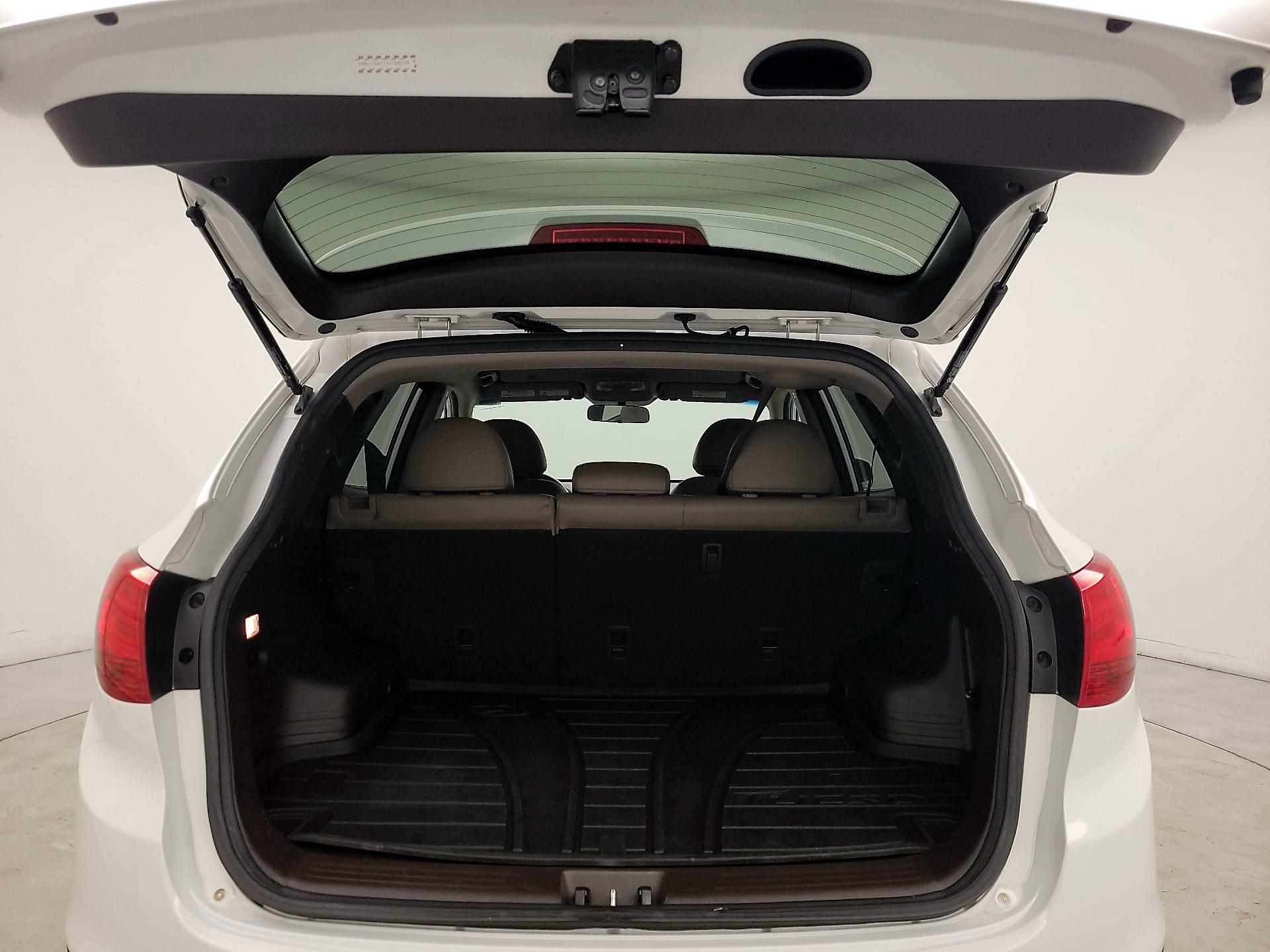 Thumbnail: 2015 Hyundai Tucson - 20