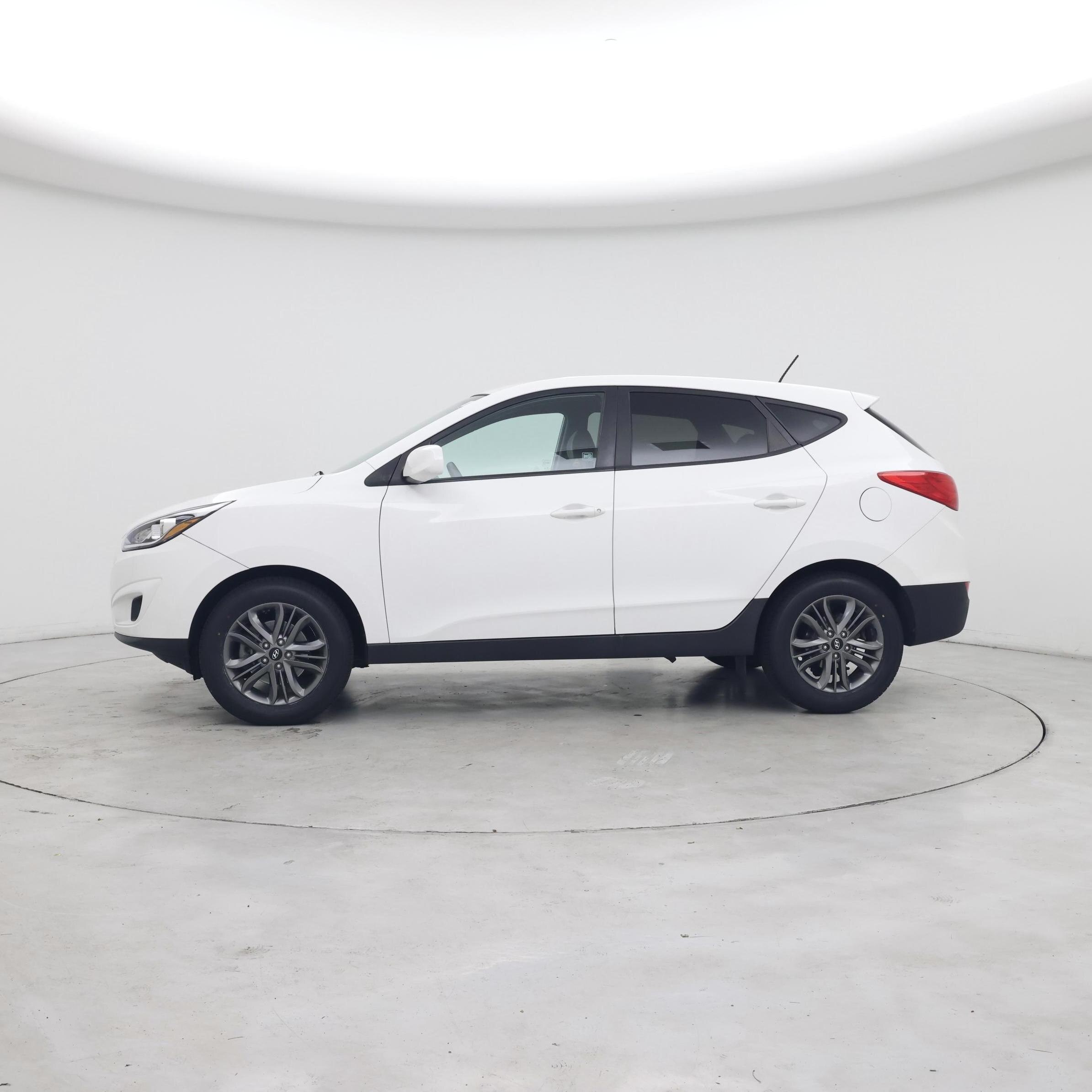 Thumbnail: 2015 Hyundai Tucson - 3