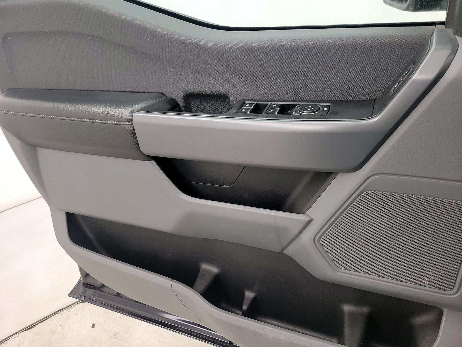 2023 Ford F-150 XLT - Photo 13