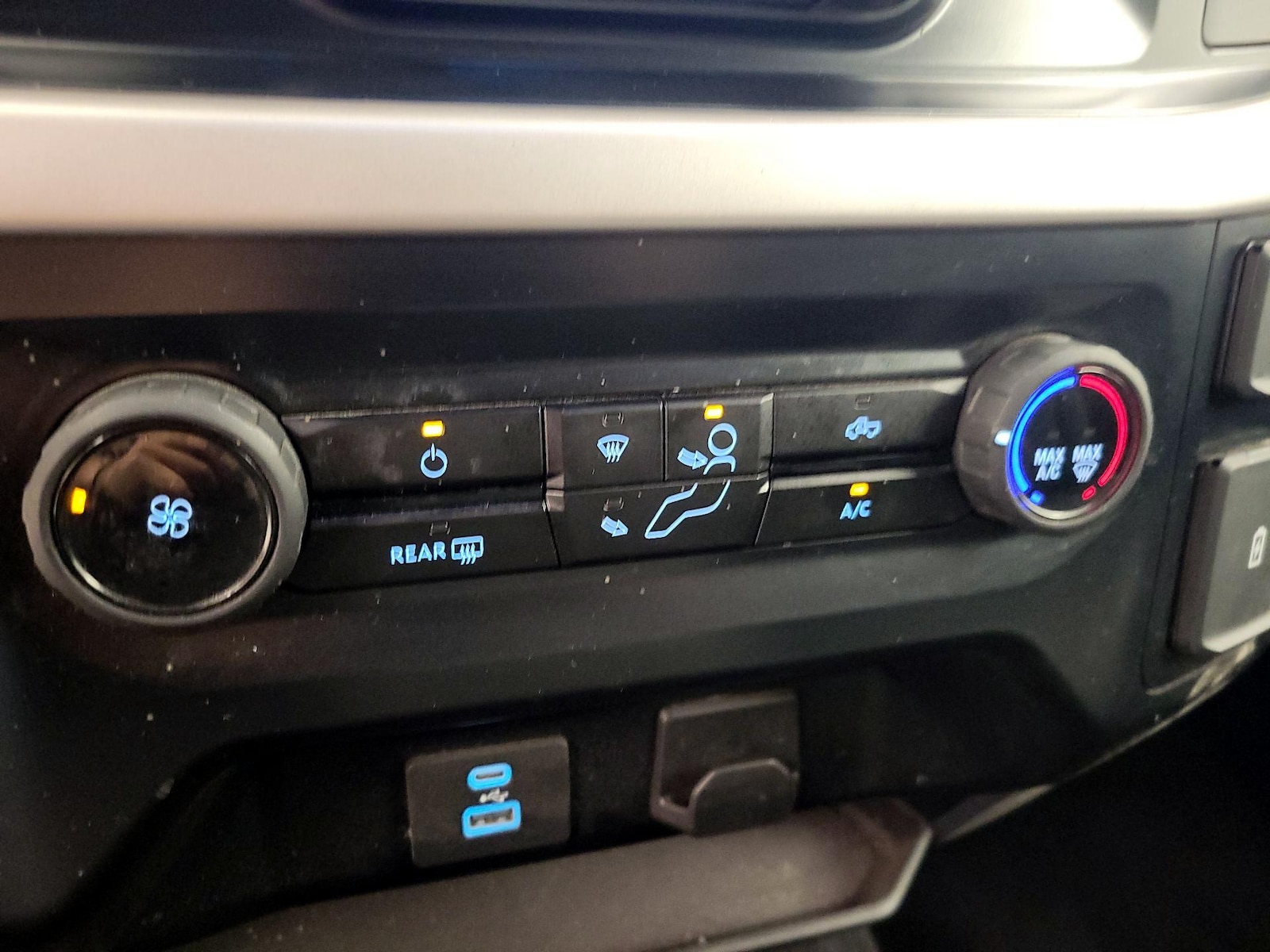 2023 Ford F-150 XLT - Photo 17