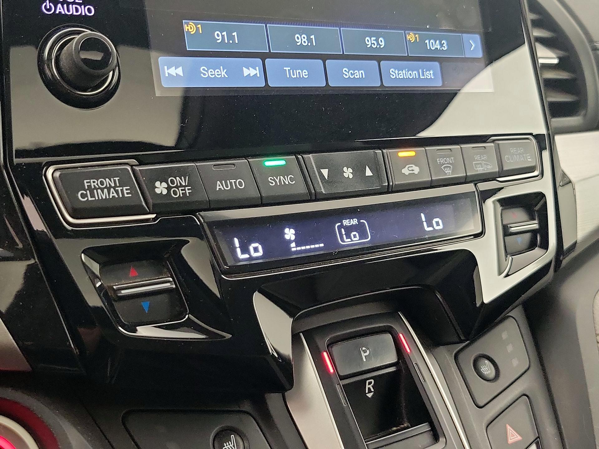 Thumbnail: 2019 Honda Odyssey - 16