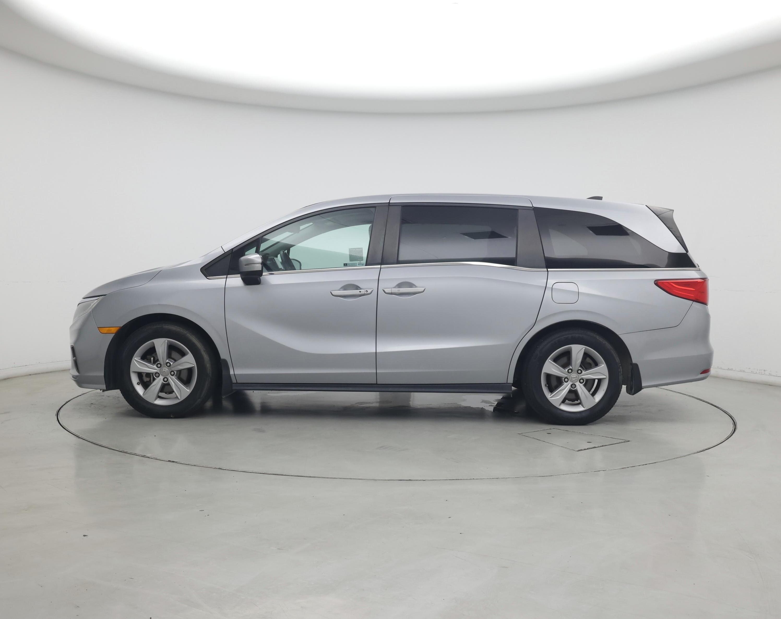 Thumbnail: 2019 Honda Odyssey - 3