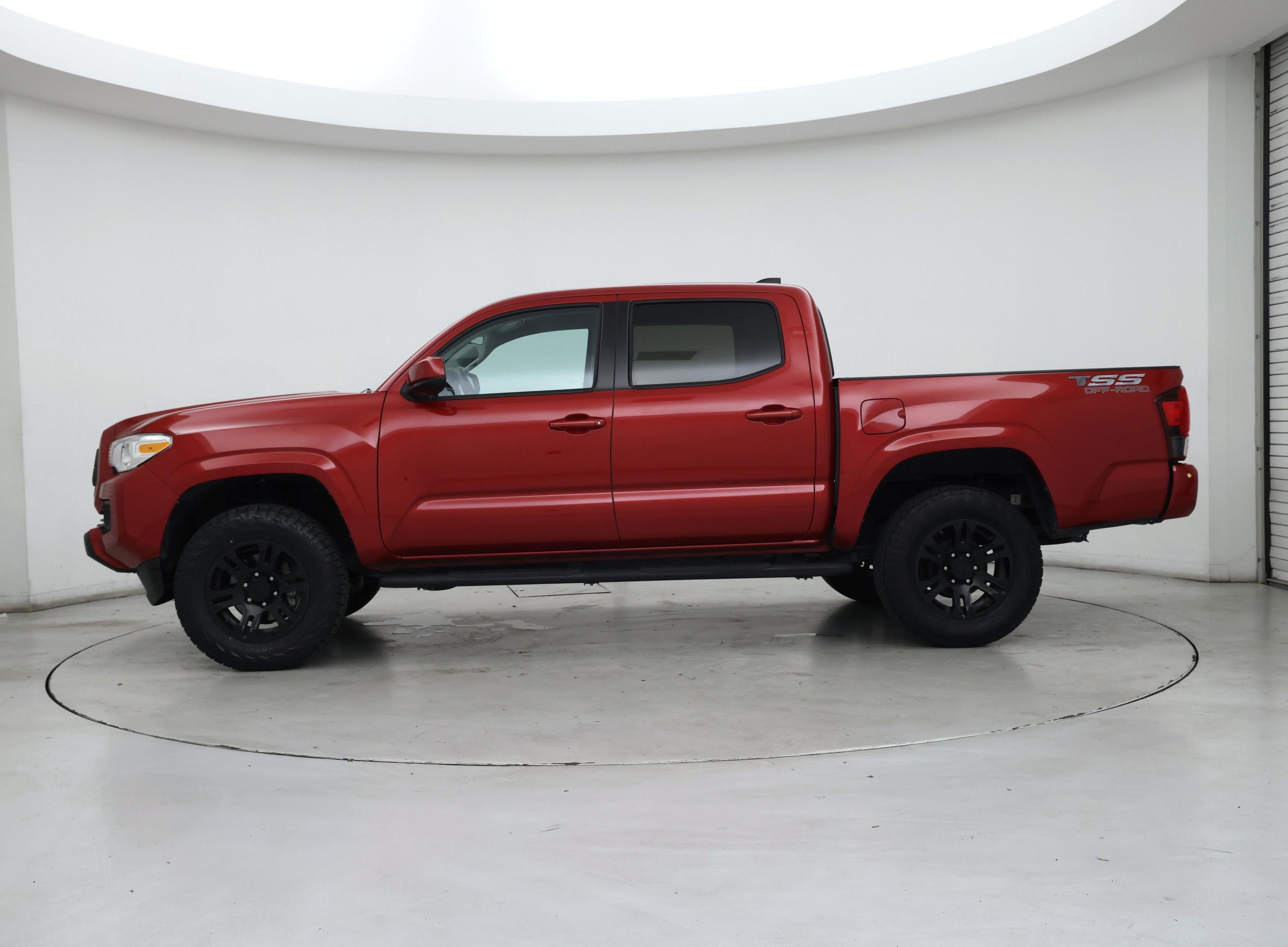 Thumbnail: 2021 Toyota Tacoma - 3