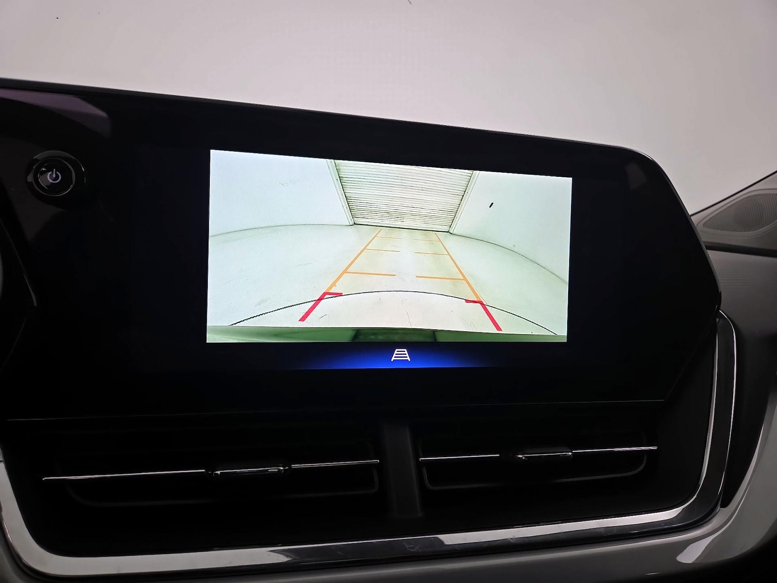 2025 Chevrolet Trax LT - Photo 15