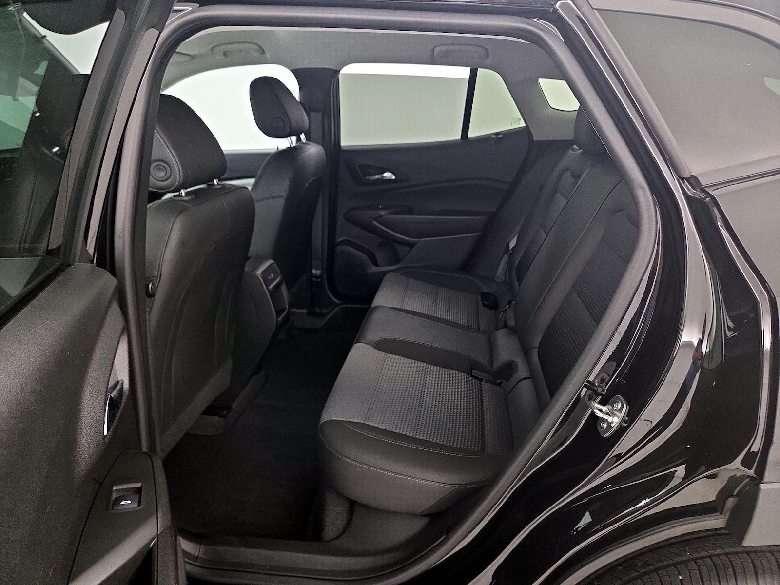 2025 Chevrolet Trax LT - Photo 20