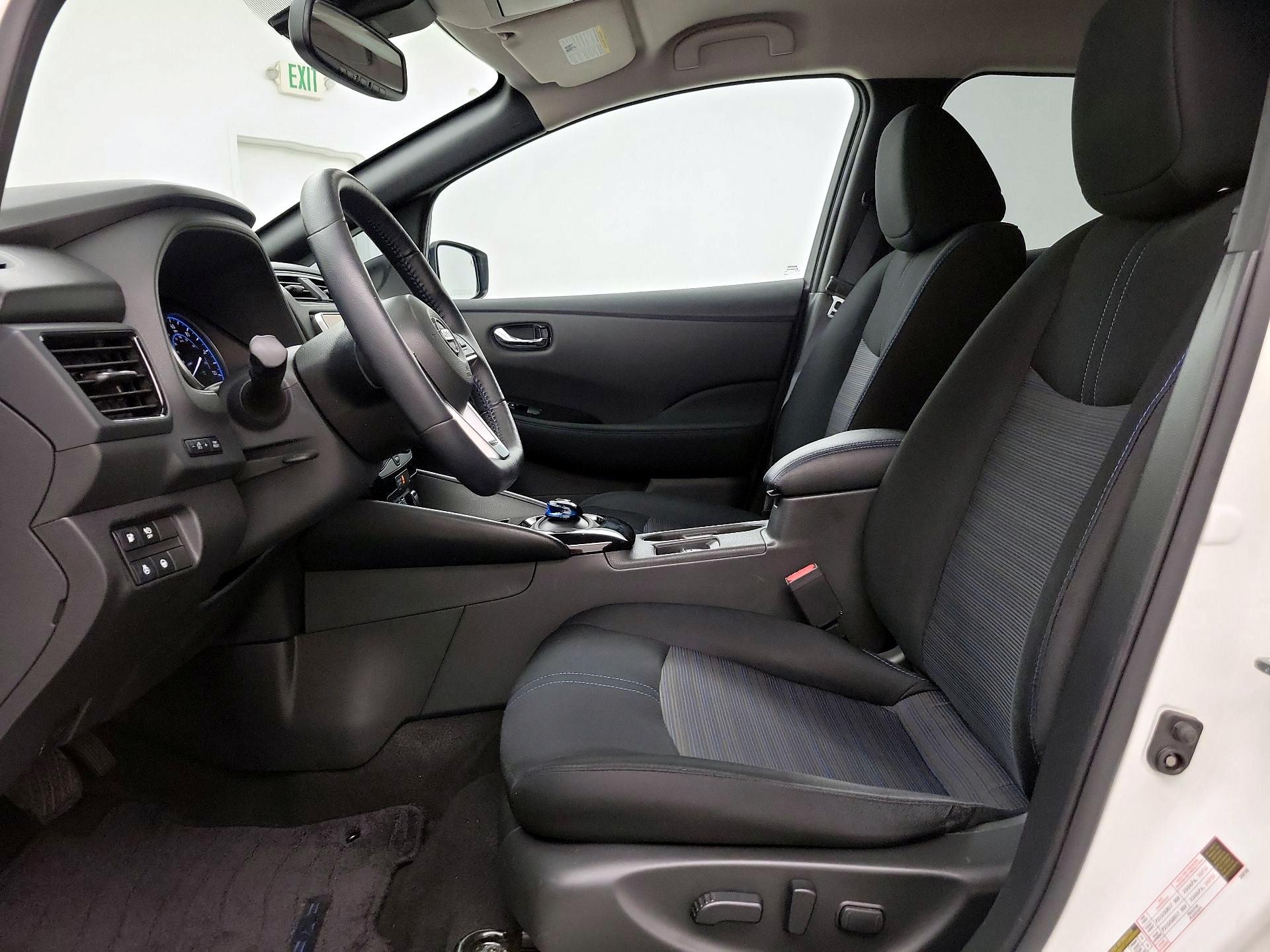 Thumbnail: 2022 Nissan Leaf - 11