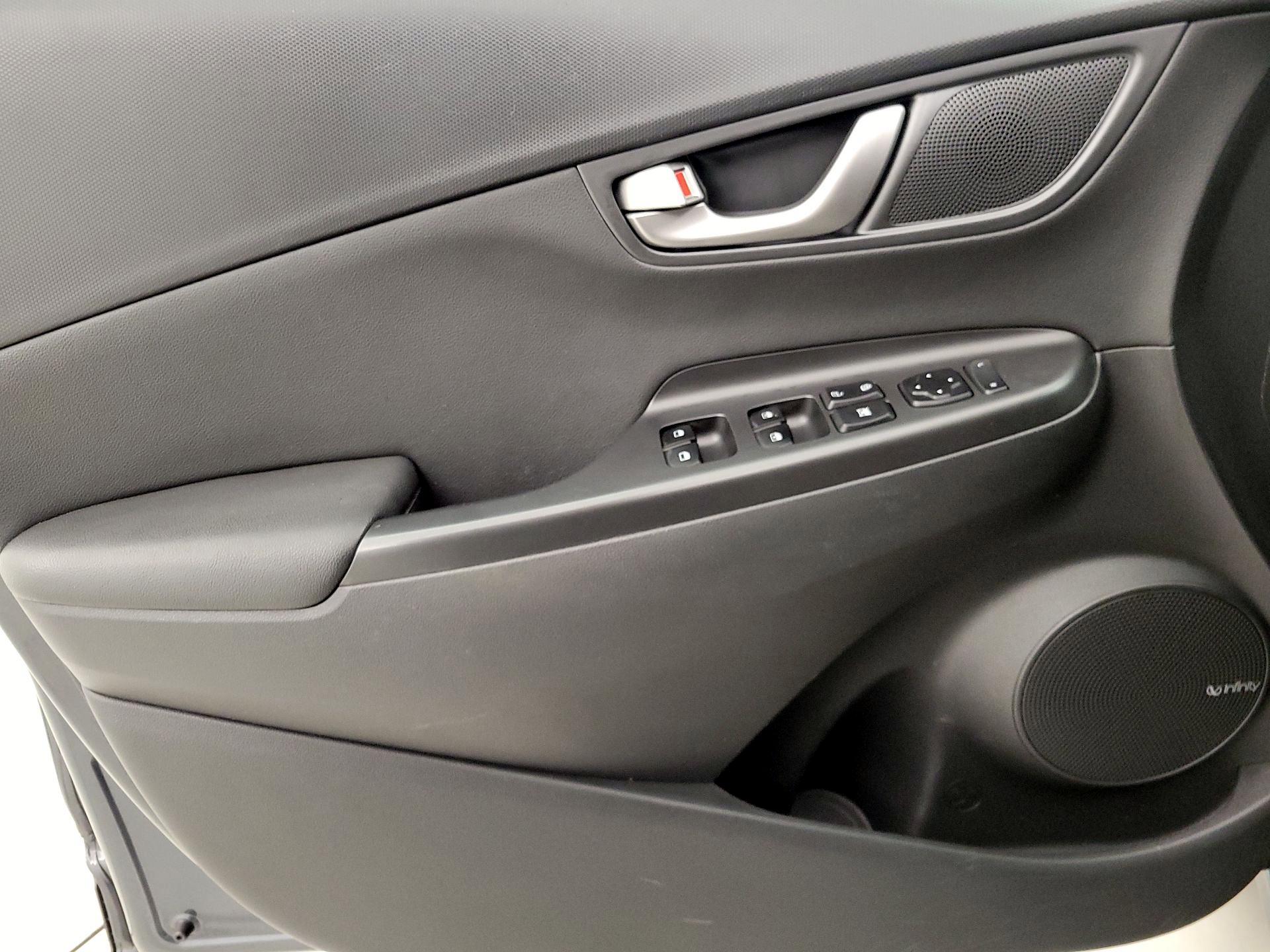 Thumbnail: 2020 Hyundai Kona - 12