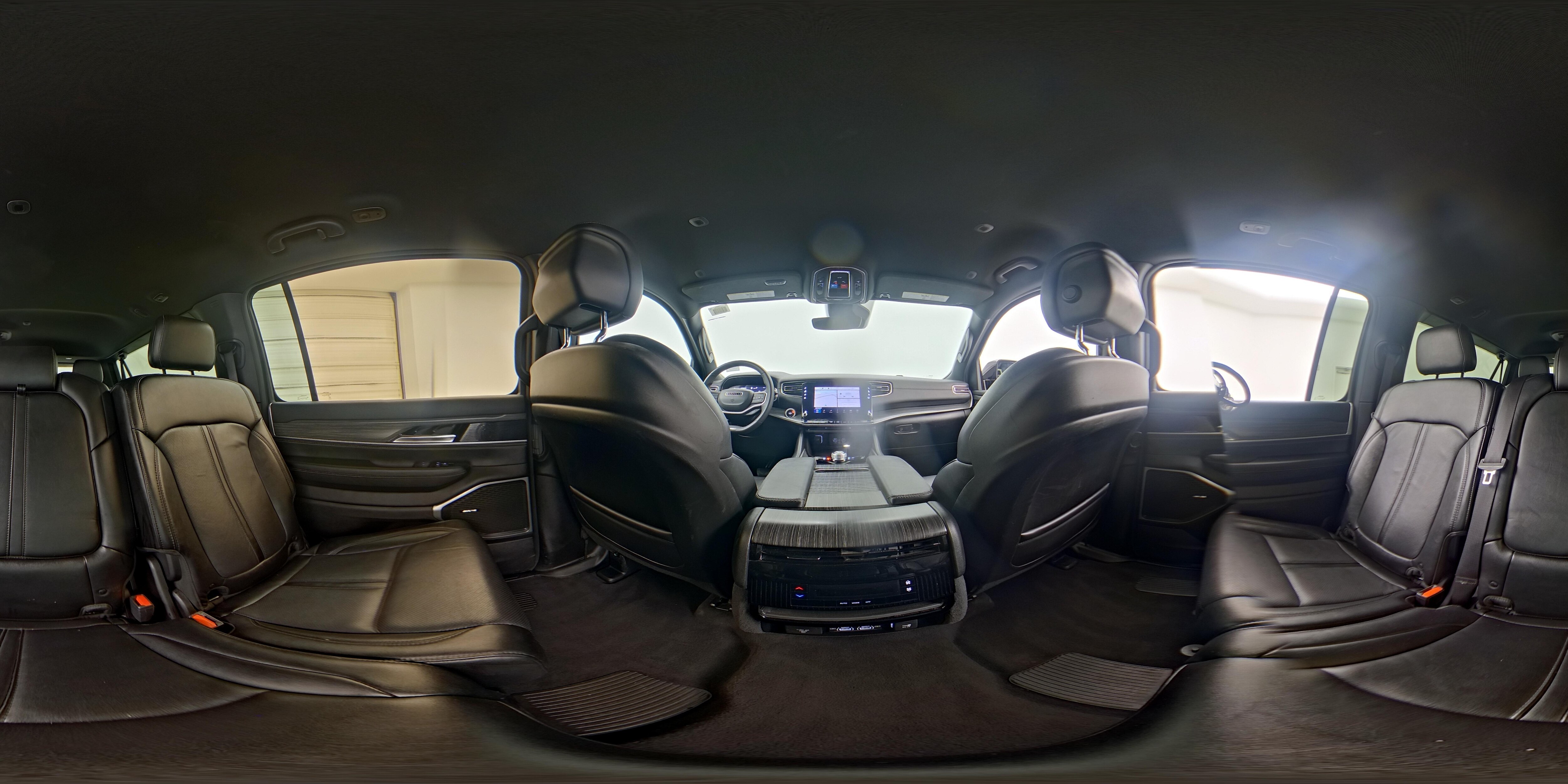 2024 Jeep Wagoneer L Series II - Photo 27
