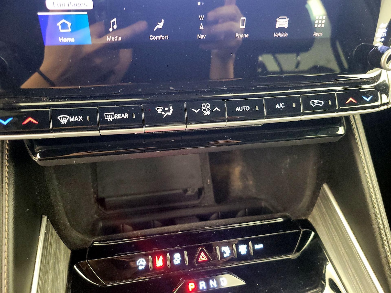 2024 Jeep Wagoneer L Series II - Photo 18
