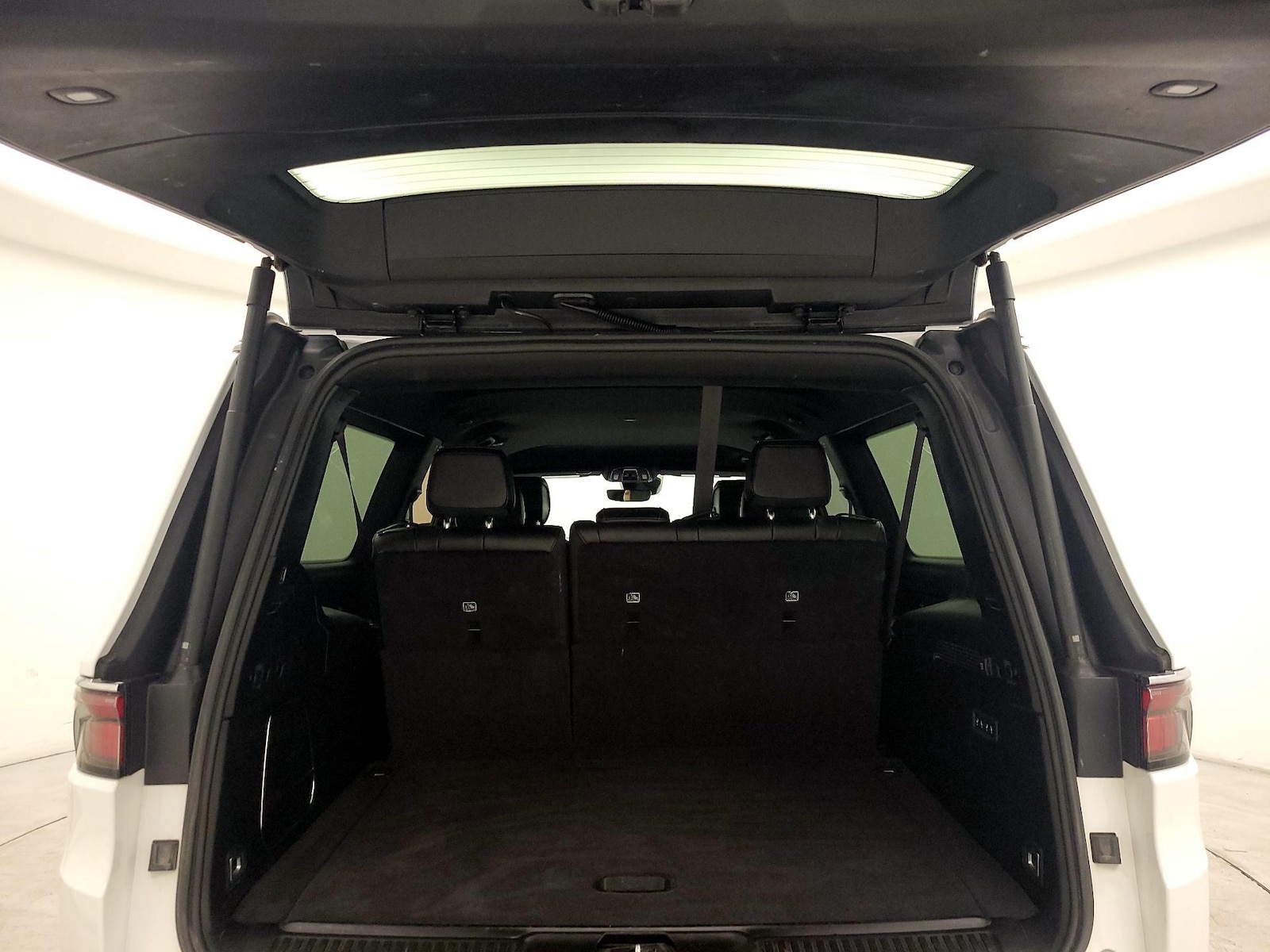 2024 Jeep Wagoneer L Series II - Photo 23