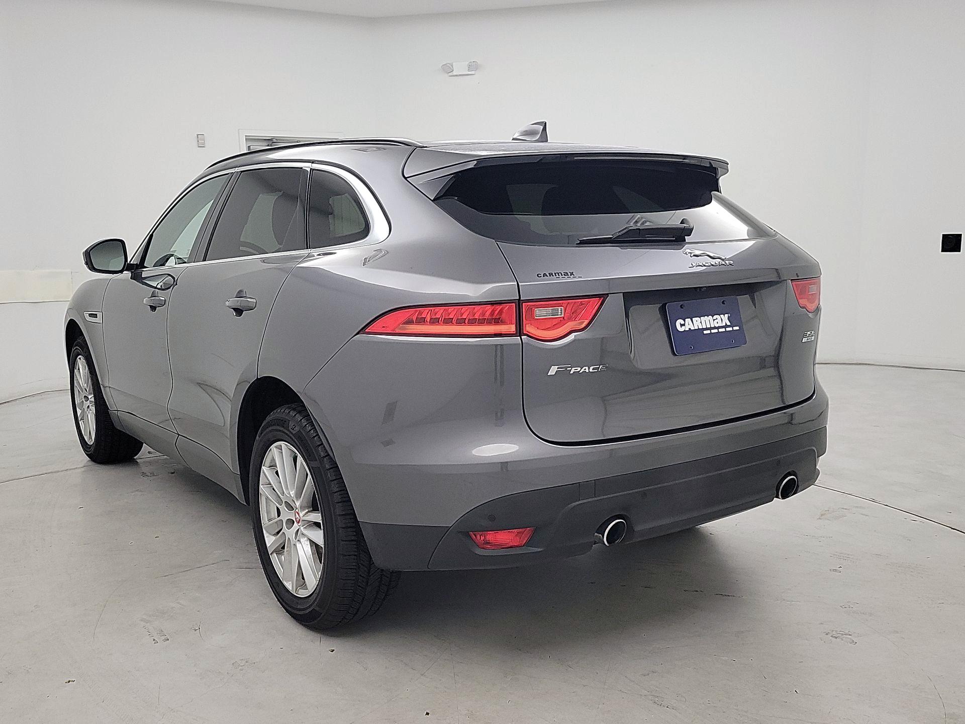 Thumbnail: 2018 Jaguar F-Pace - 7