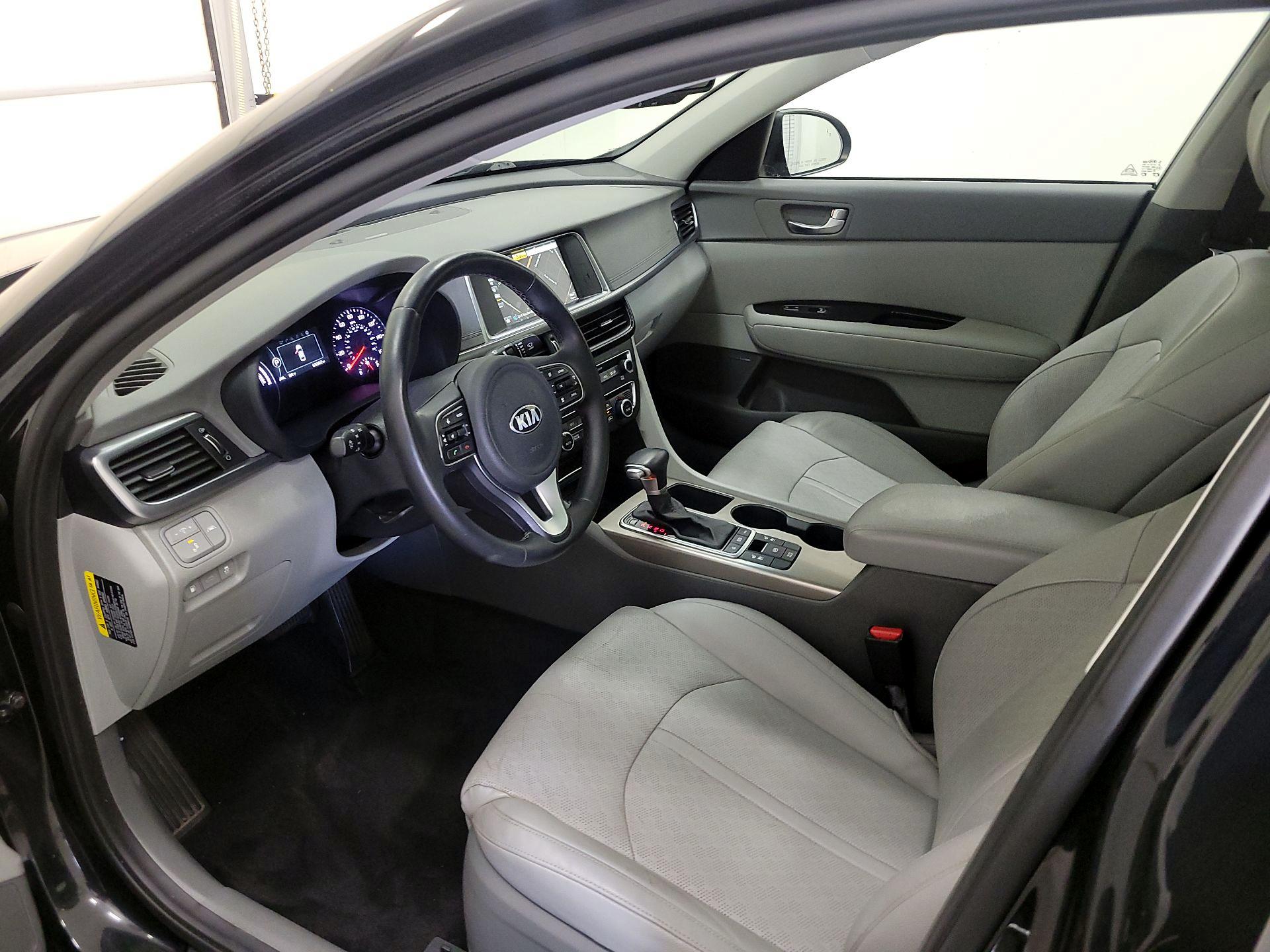 Thumbnail: 2017 Kia Optima - 11
