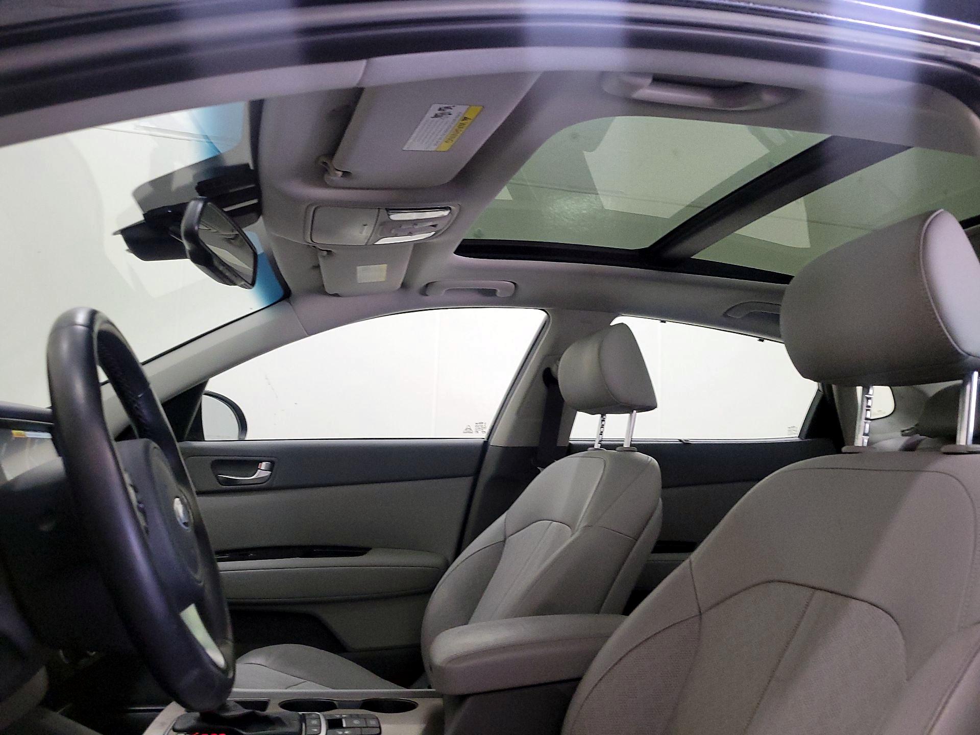 Thumbnail: 2017 Kia Optima - 20