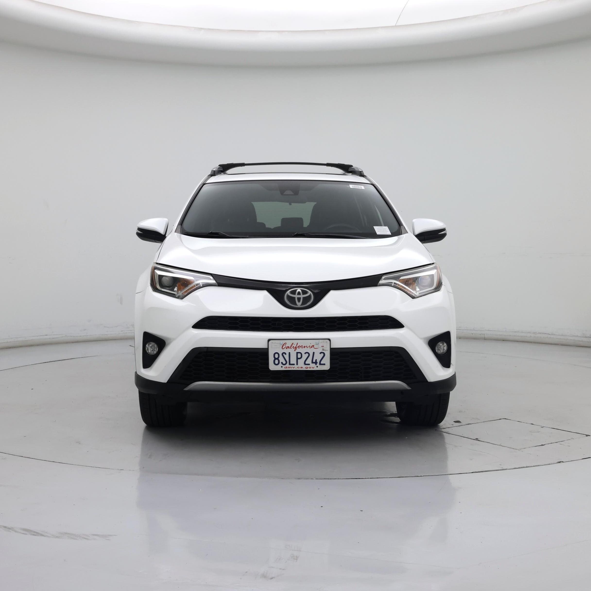 Thumbnail: 2017 Toyota RAV4 - 5