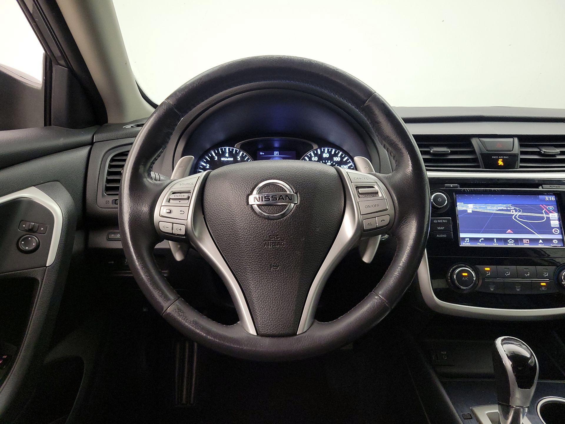 Thumbnail: 2018 Nissan Altima - 10