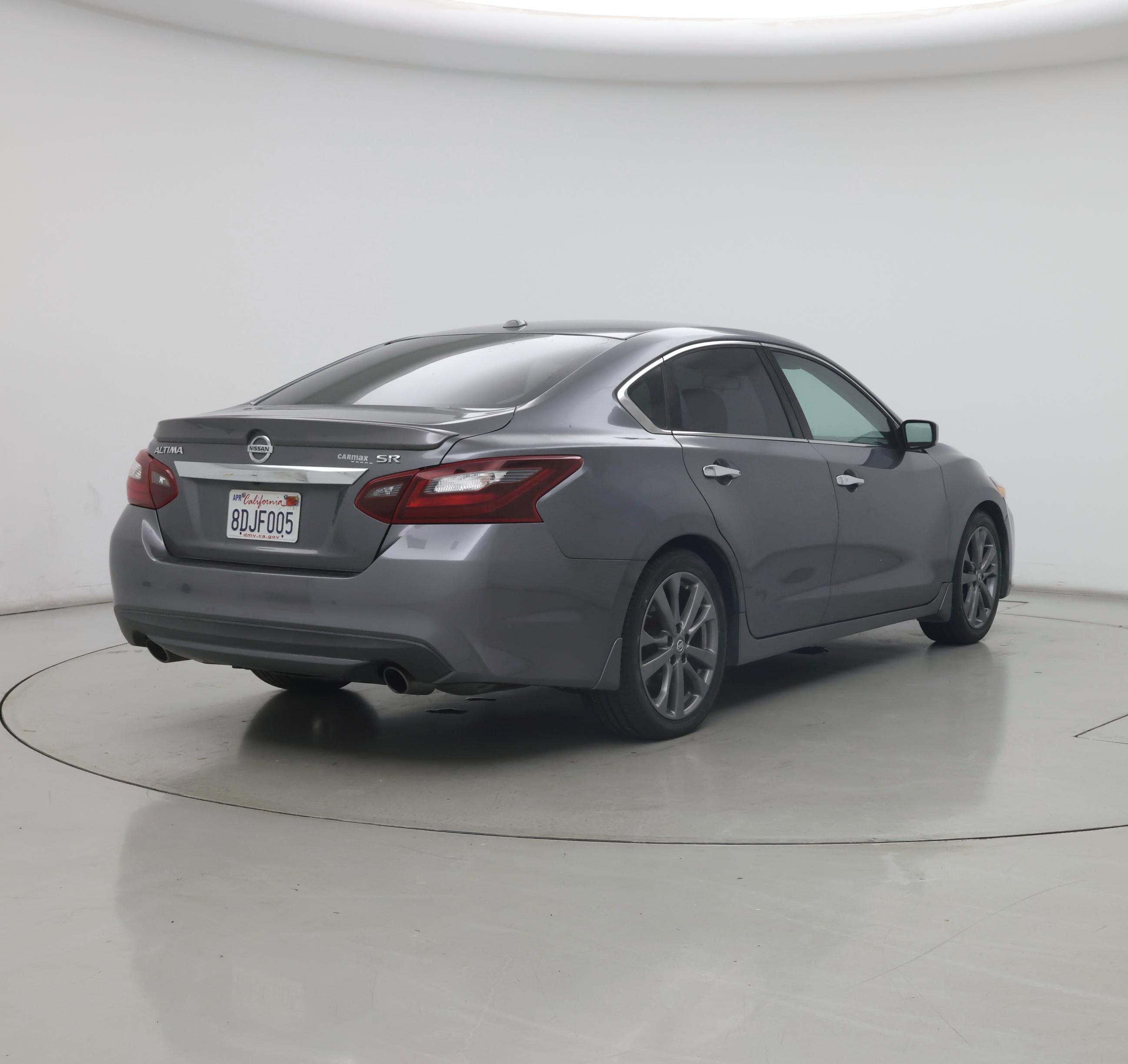 Thumbnail: 2018 Nissan Altima - 8