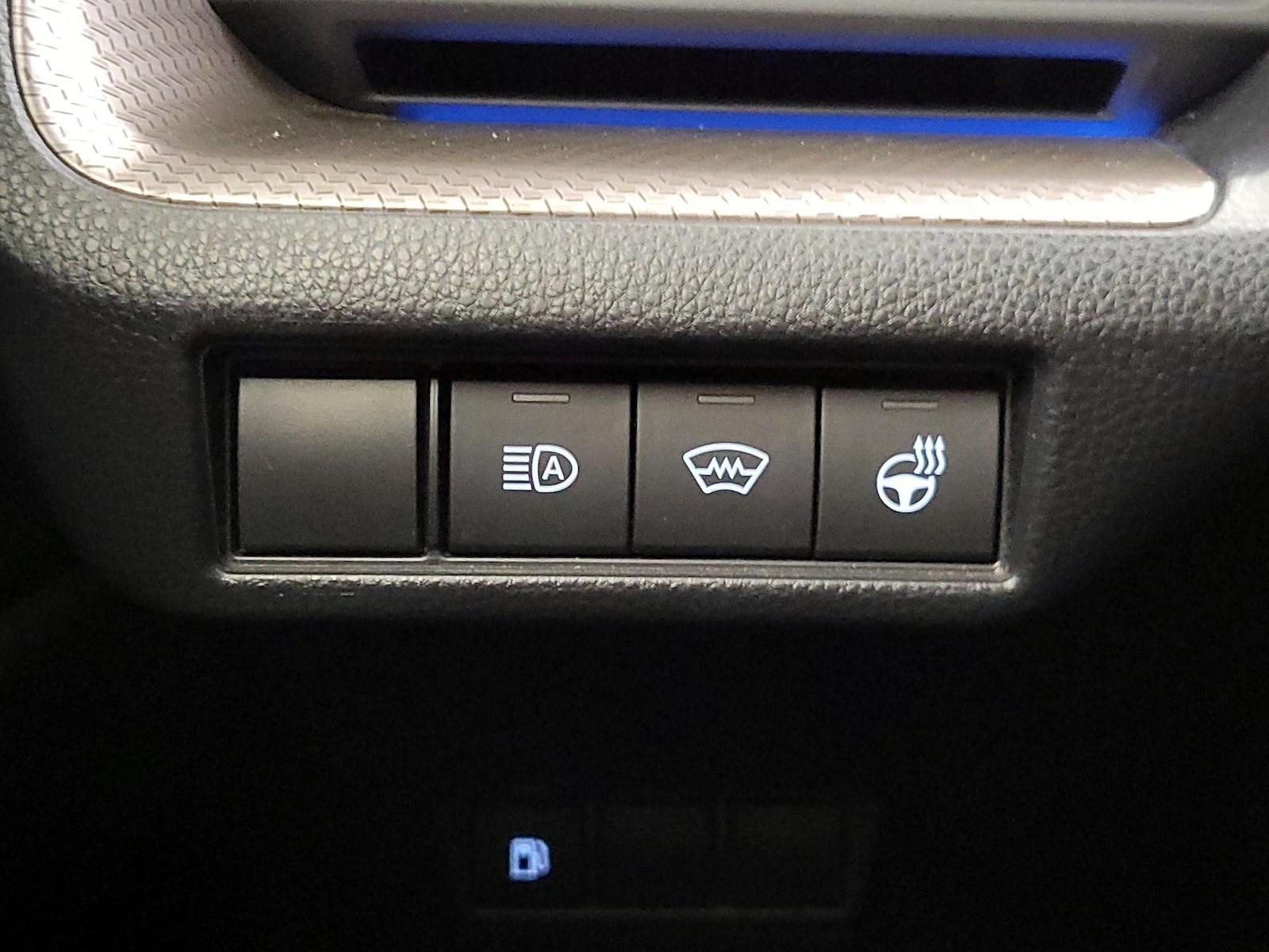 2024 Toyota Prius XLE - Photo 14
