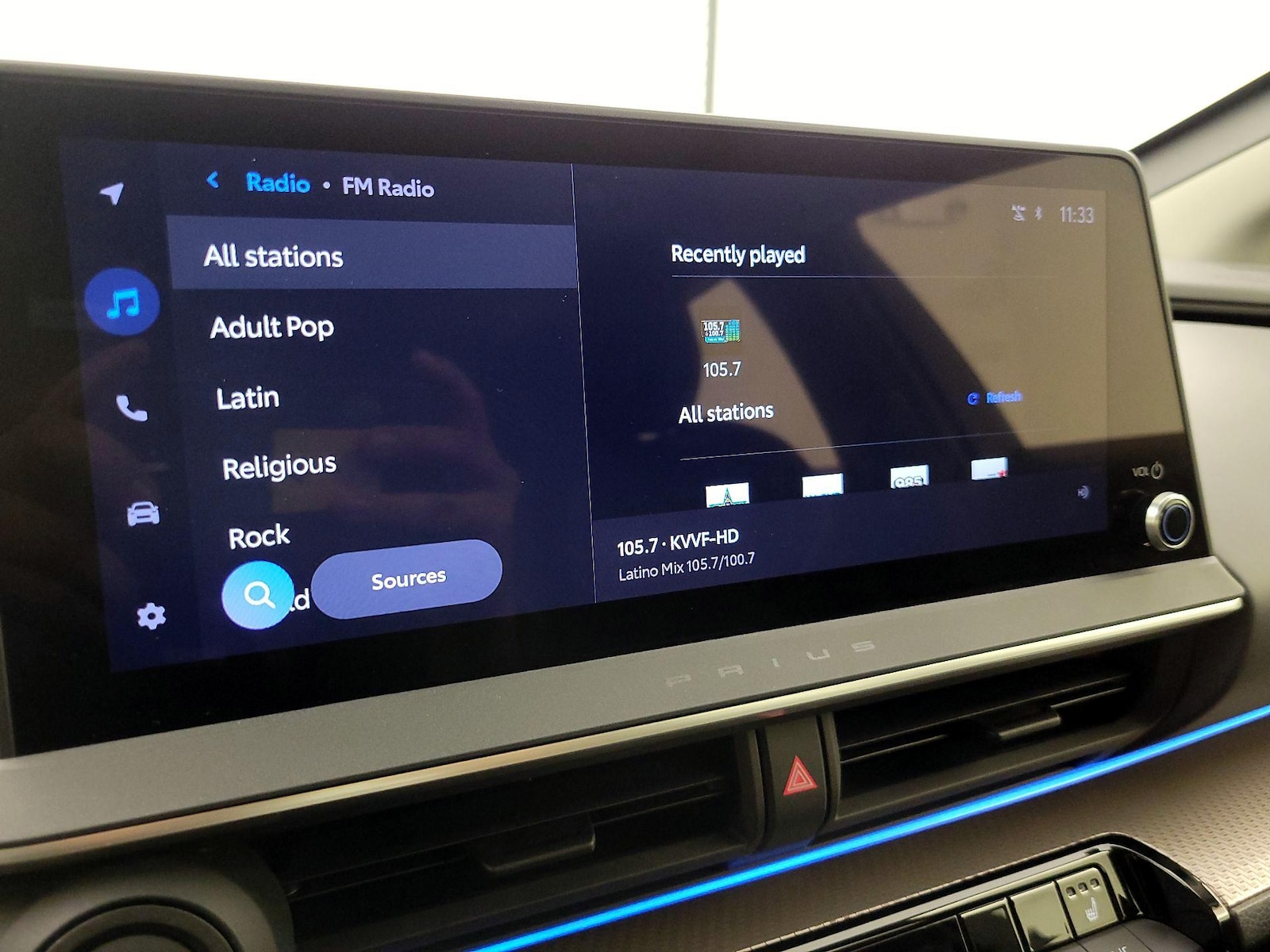 2024 Toyota Prius XLE - Photo 16