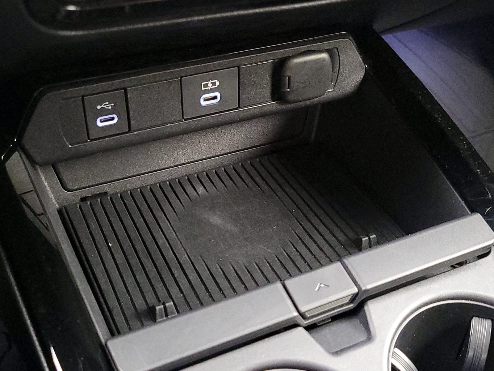 2024 Toyota Prius XLE - Photo 19