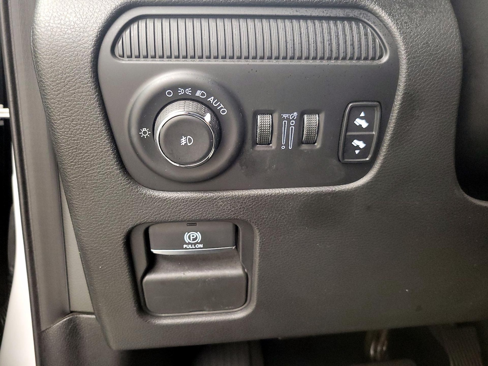 2024 Jeep Wagoneer Series II - Photo 14