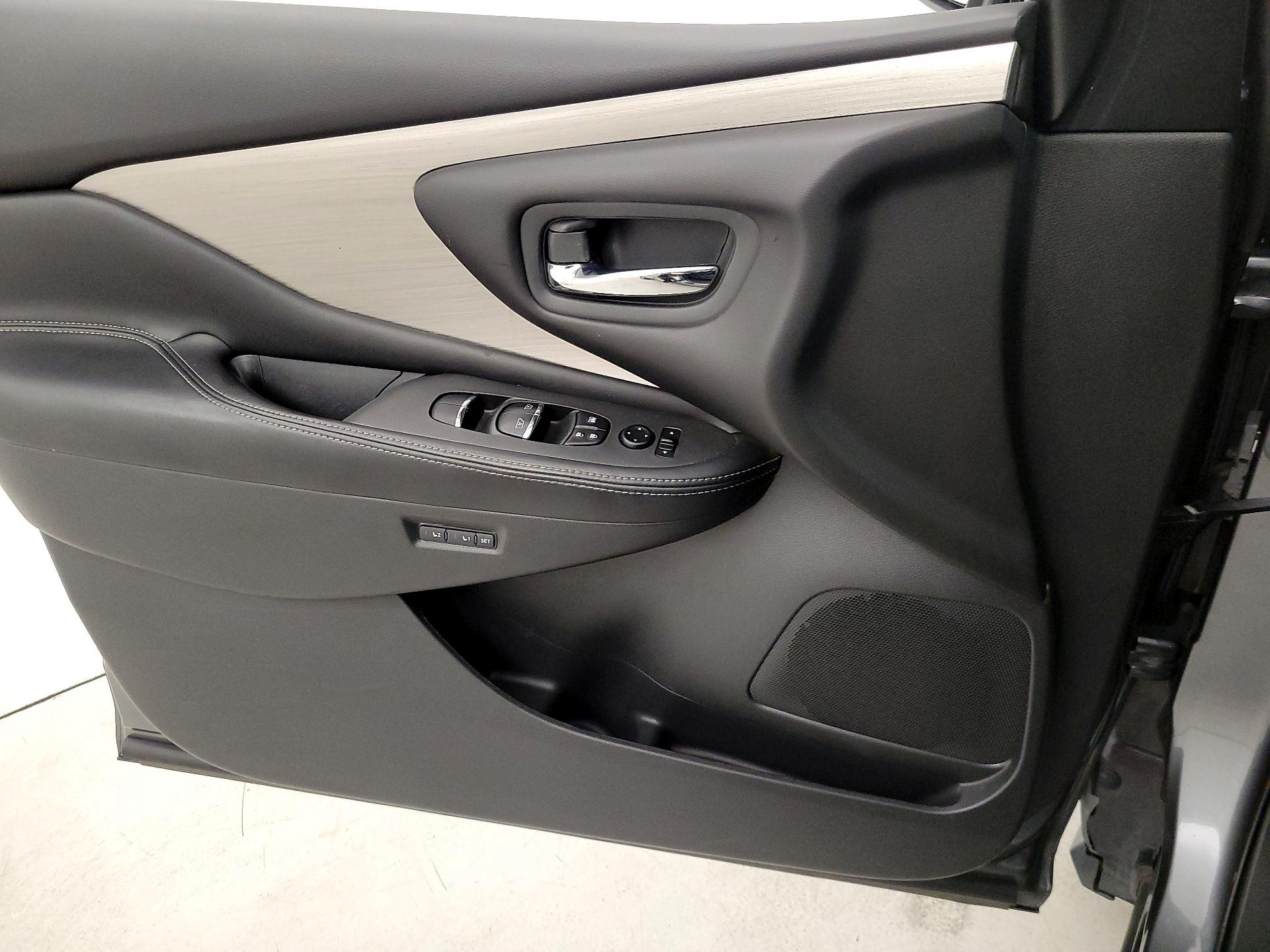 Thumbnail: 2016 Nissan Murano - 12
