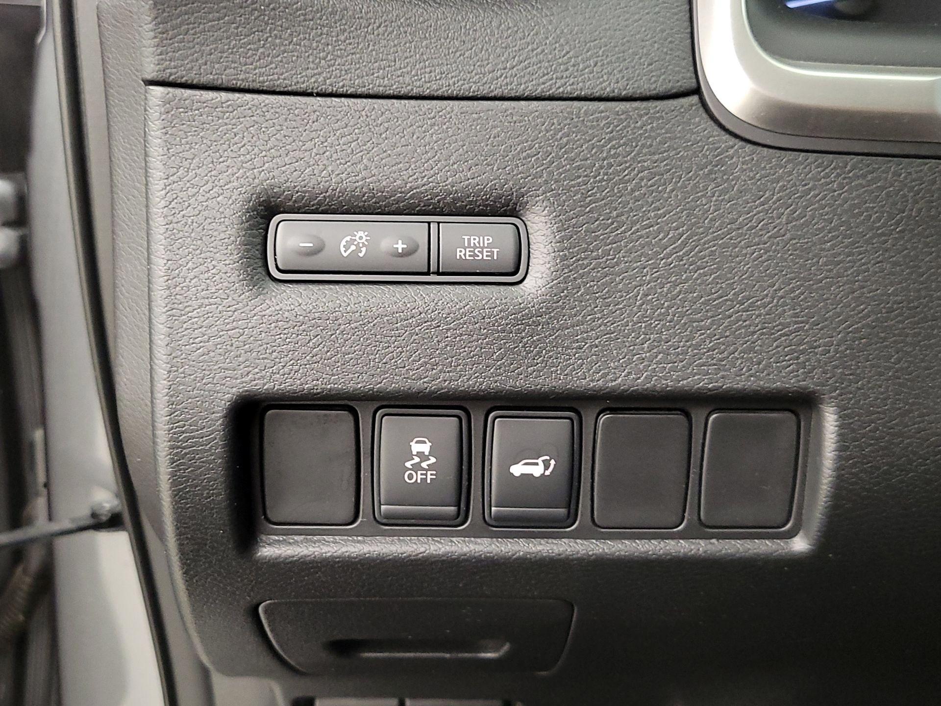 Thumbnail: 2016 Nissan Murano - 13