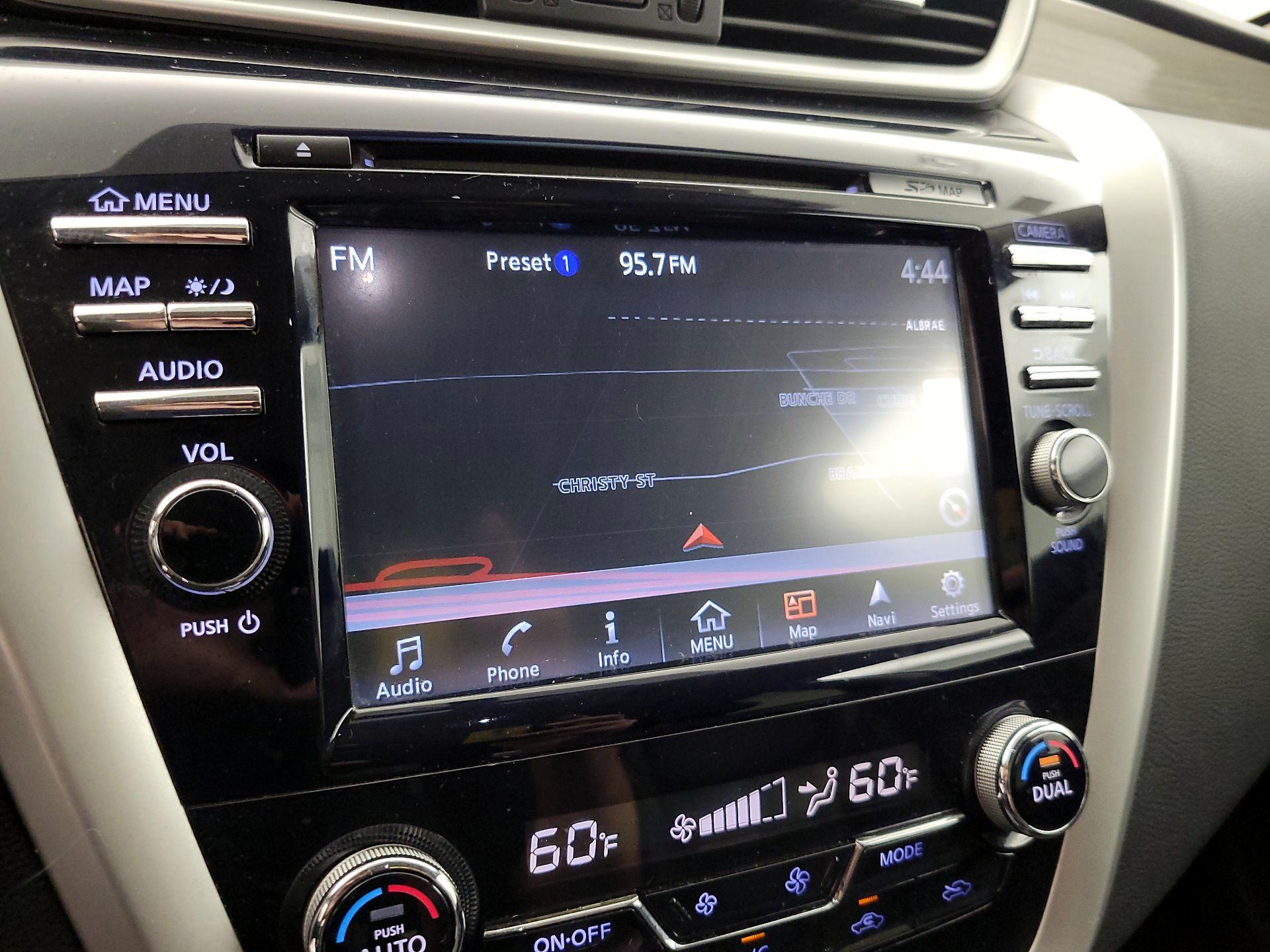 Thumbnail: 2016 Nissan Murano - 14