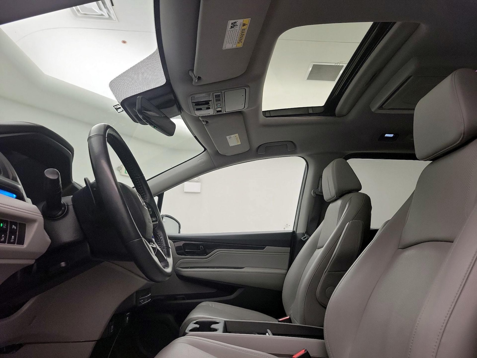 Sunroof(s) & Overhead Airbags