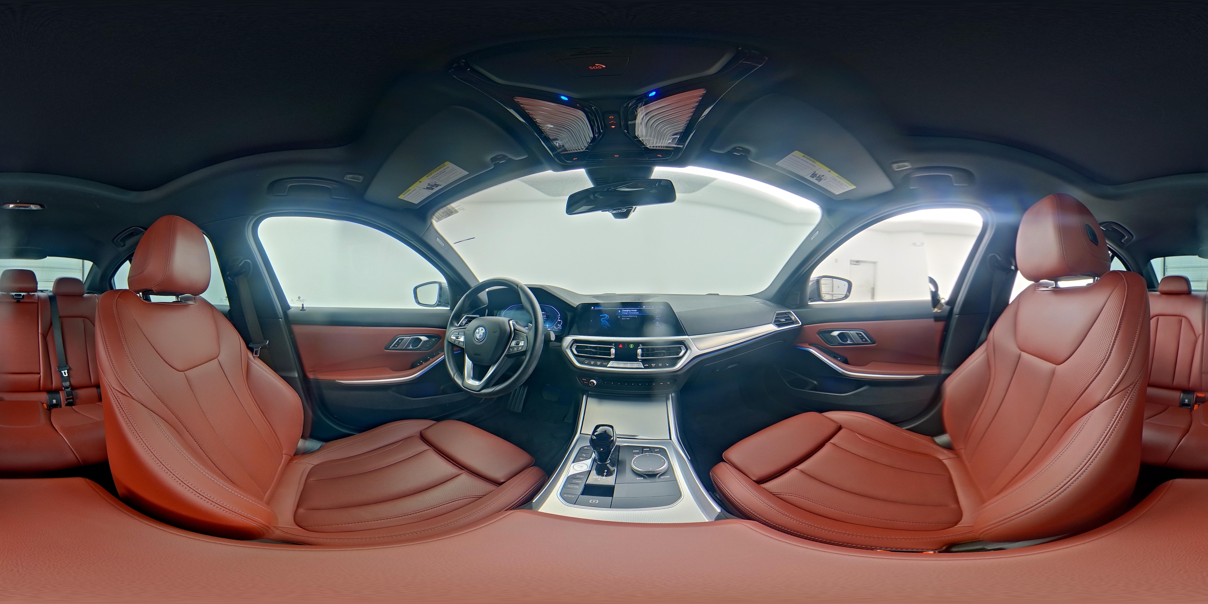 2022 BMW 3 Series 330e - Photo 25