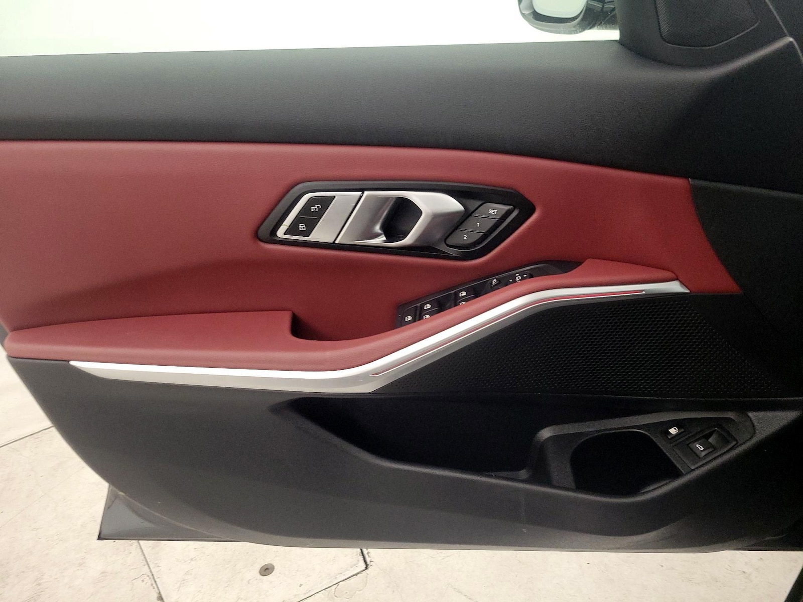 2022 BMW 3 Series 330e - Photo 13