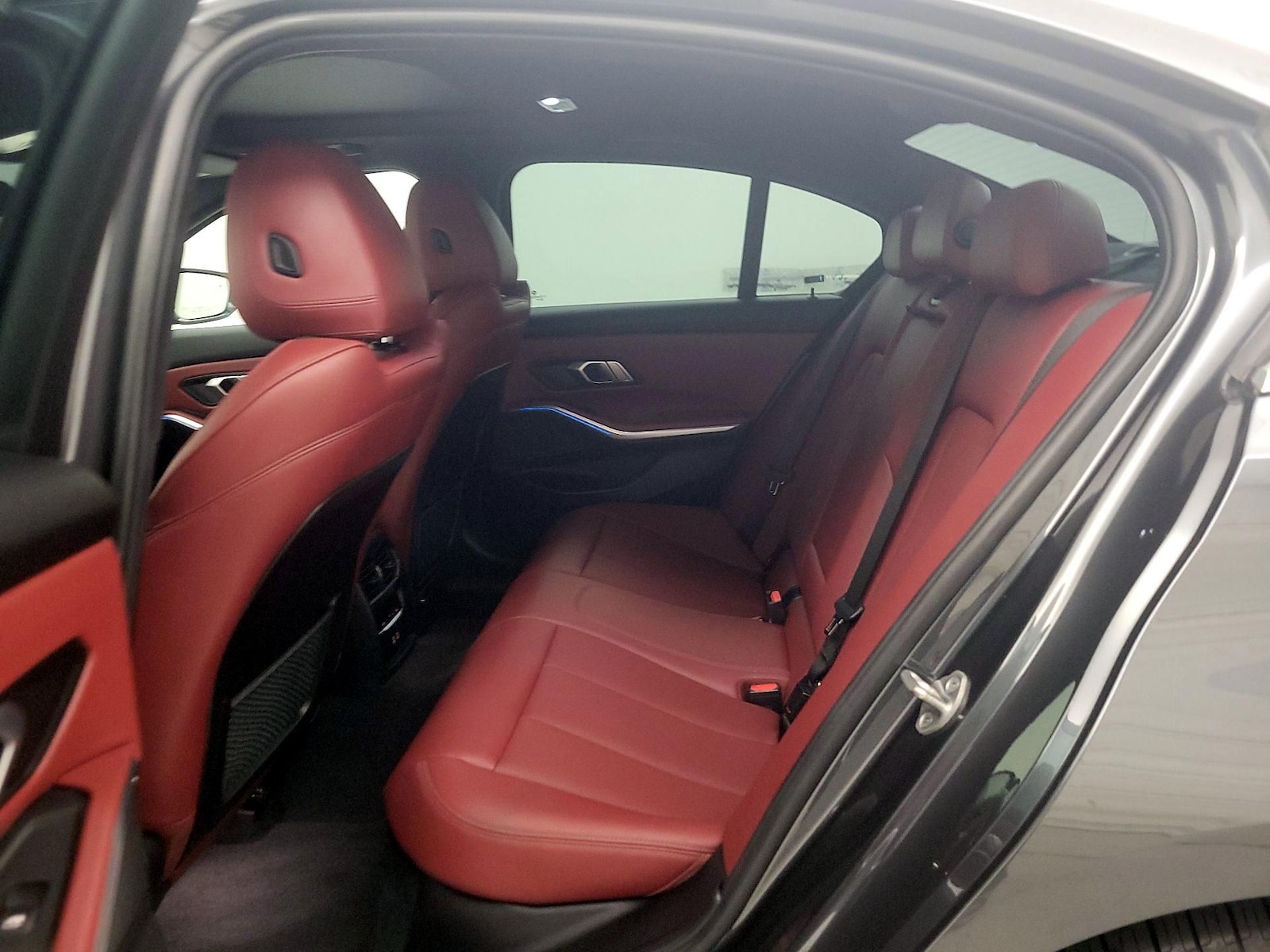2022 BMW 3 Series 330e - Photo 21