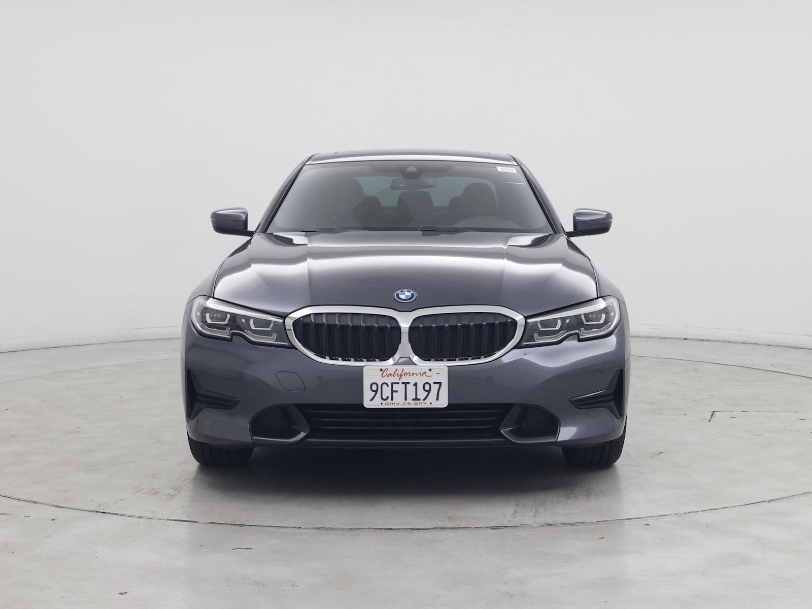 2022 BMW 3 Series 330e - Photo 6