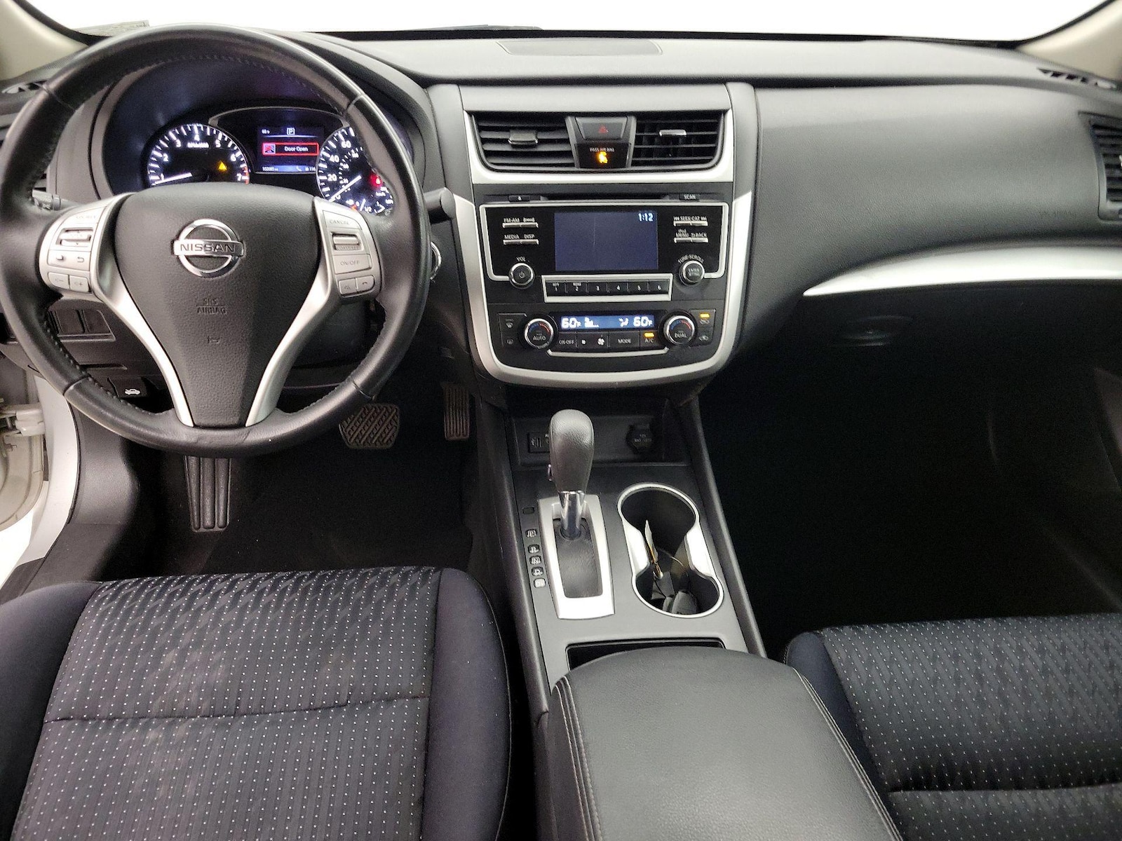 2017 Nissan Altima SV - Photo 10