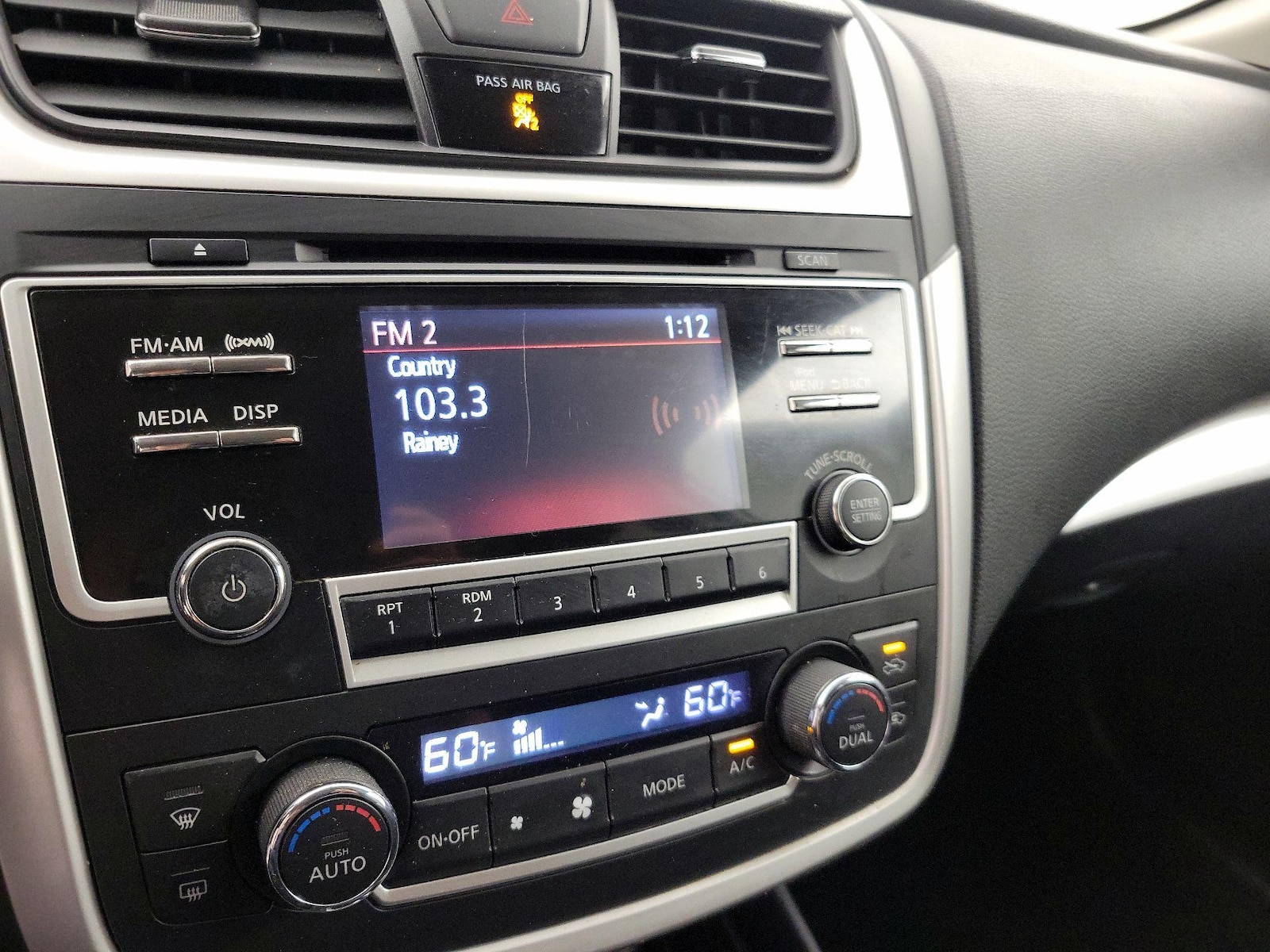 2017 Nissan Altima SV - Photo 16