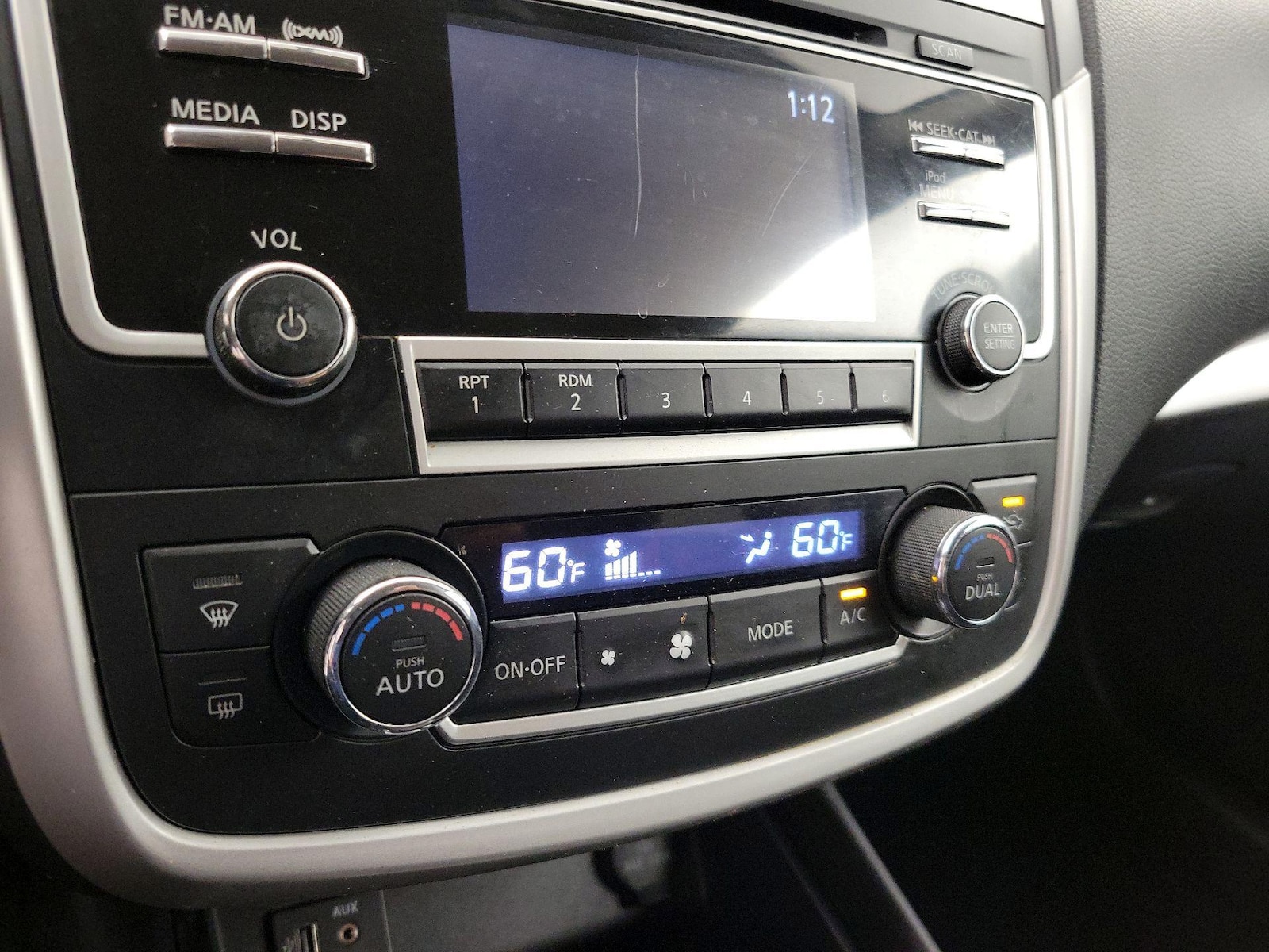 2017 Nissan Altima SV - Photo 17
